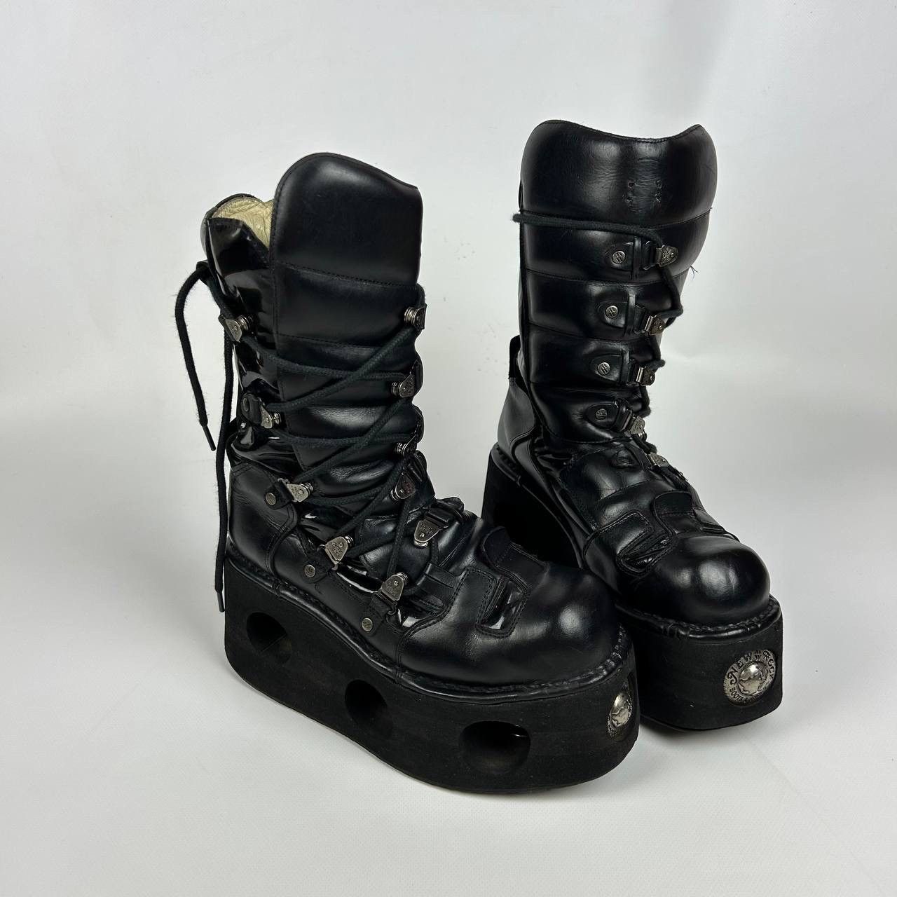 Rare Vintage New Rock neptuno platform boots size 40 (25.5)