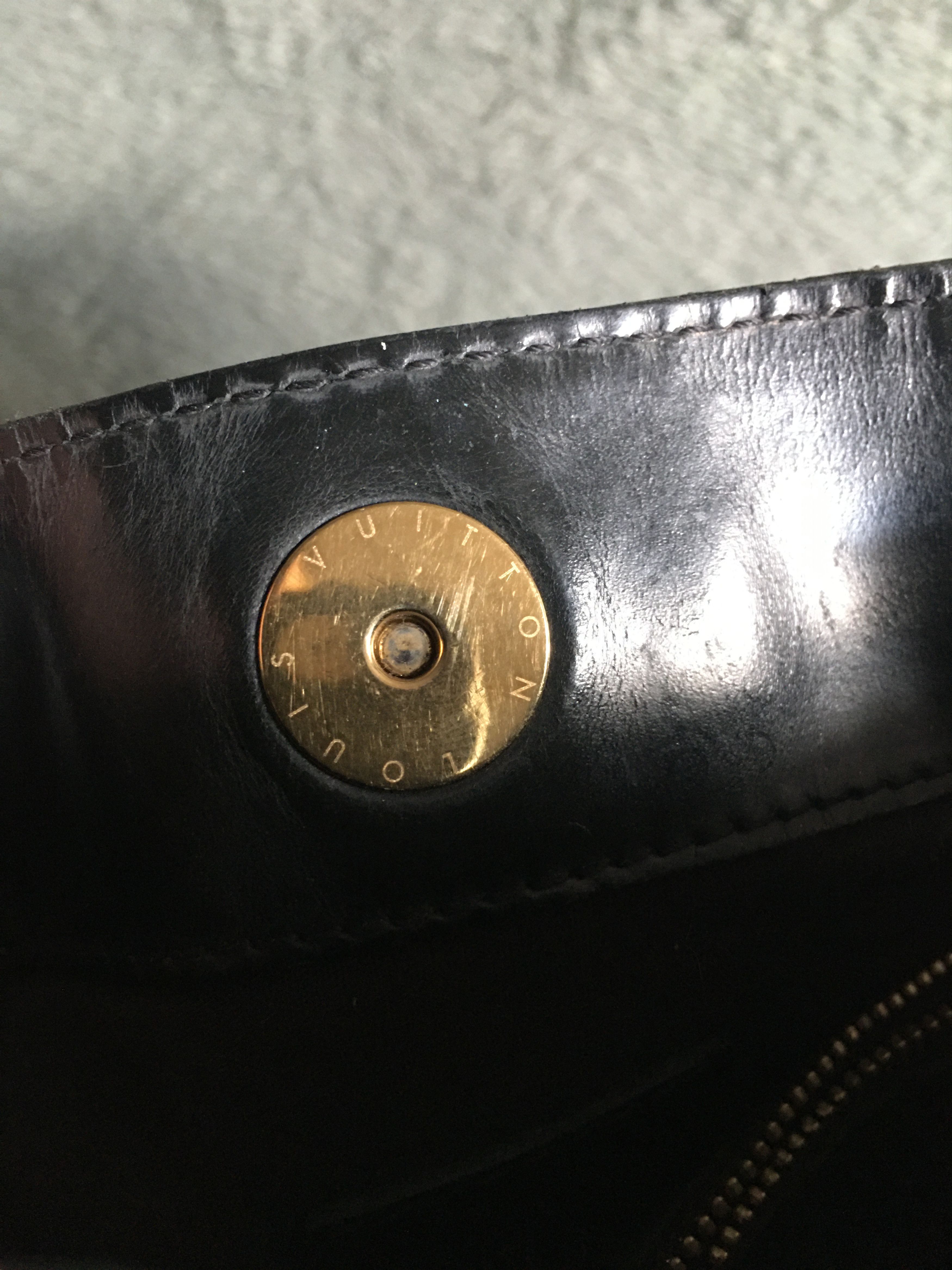 Louis Vuitton Louis Vuitton Epi Mandara Leather Black Shoulder Bag Size ONE SIZE - 22 Thumbnail