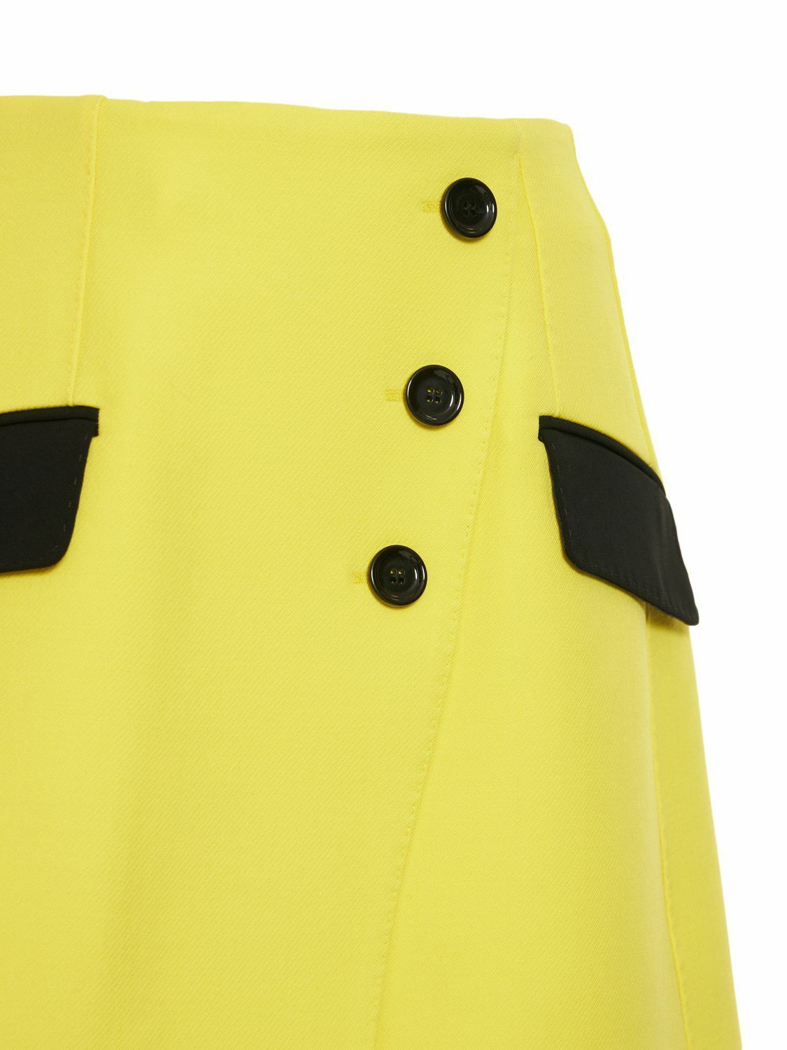 Dolce & Gabbana o1y0925 Mini Skirt in Yellow Size 27" / US 4 / IT 40 - 2 Thumbnail
