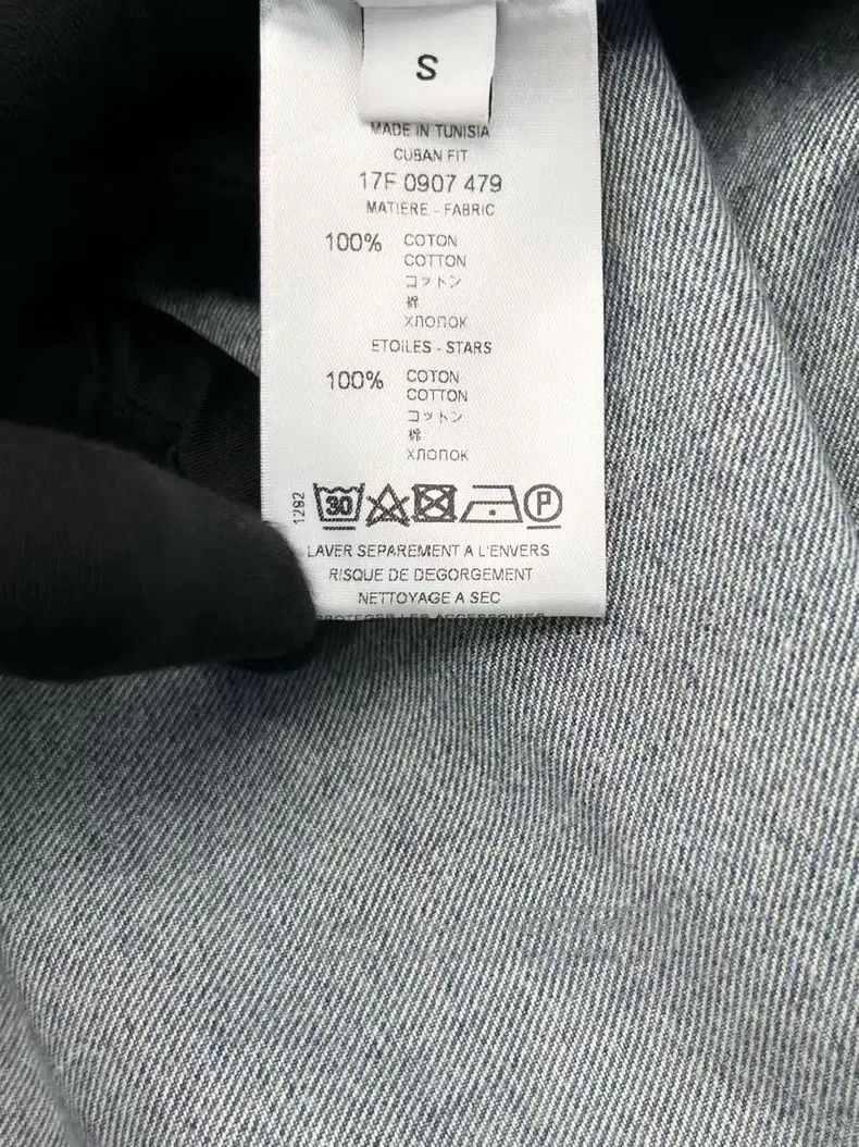 Givenchy Givenchy Washed Blue Front and Back Five Star Logo Denim S Size US S / EU 44-46 / 1 - 5 Thumbnail