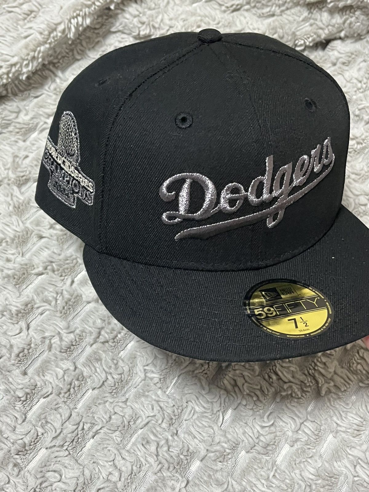 Hat Club Size 7 1/2 LA Los Angeles Dodgers New Era Size ONE SIZE - 2 Thumbnail