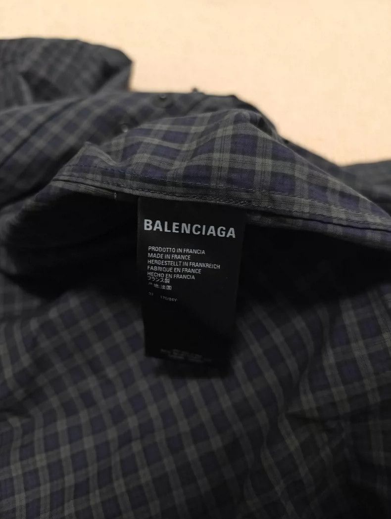 Balenciaga Balenciaga size 37 Black and green button plaid shirt coat Size US M / EU 48-50 / 2 - 3 Thumbnail