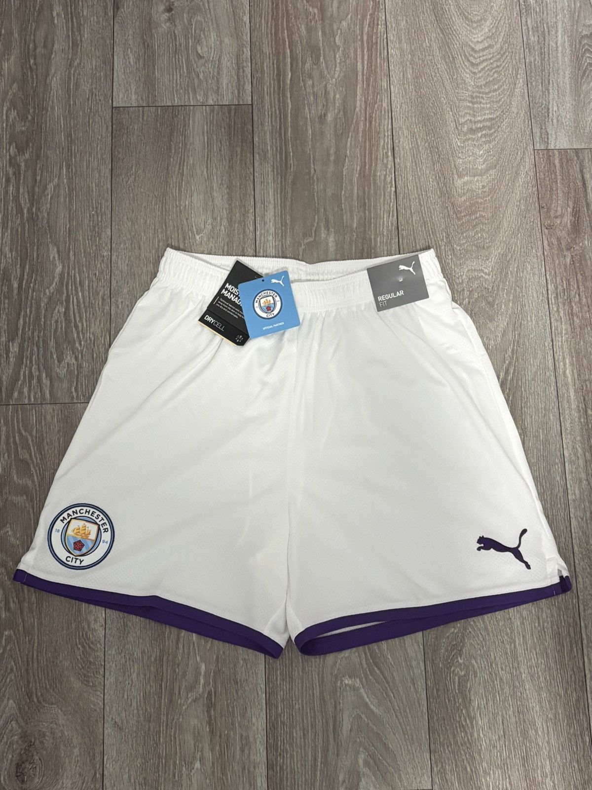 Puma Puma Manchester City Shorts BNWT White 15–16Y (176cm) Size US 28 / EU 44 - 1 Thumbnail