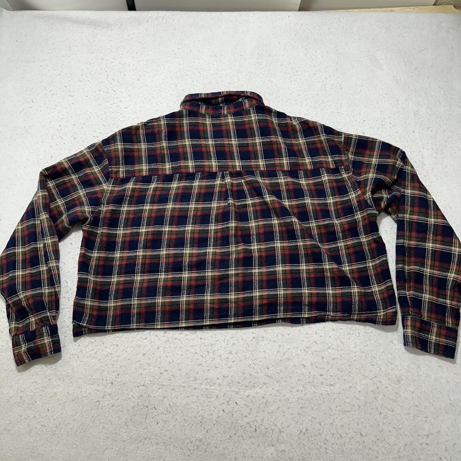 Forever 21 Forever 21 Medium Flannel Cropped Shirt Plaid Button Down Size M / US 6-8 / IT 42-44 - 9 Thumbnail