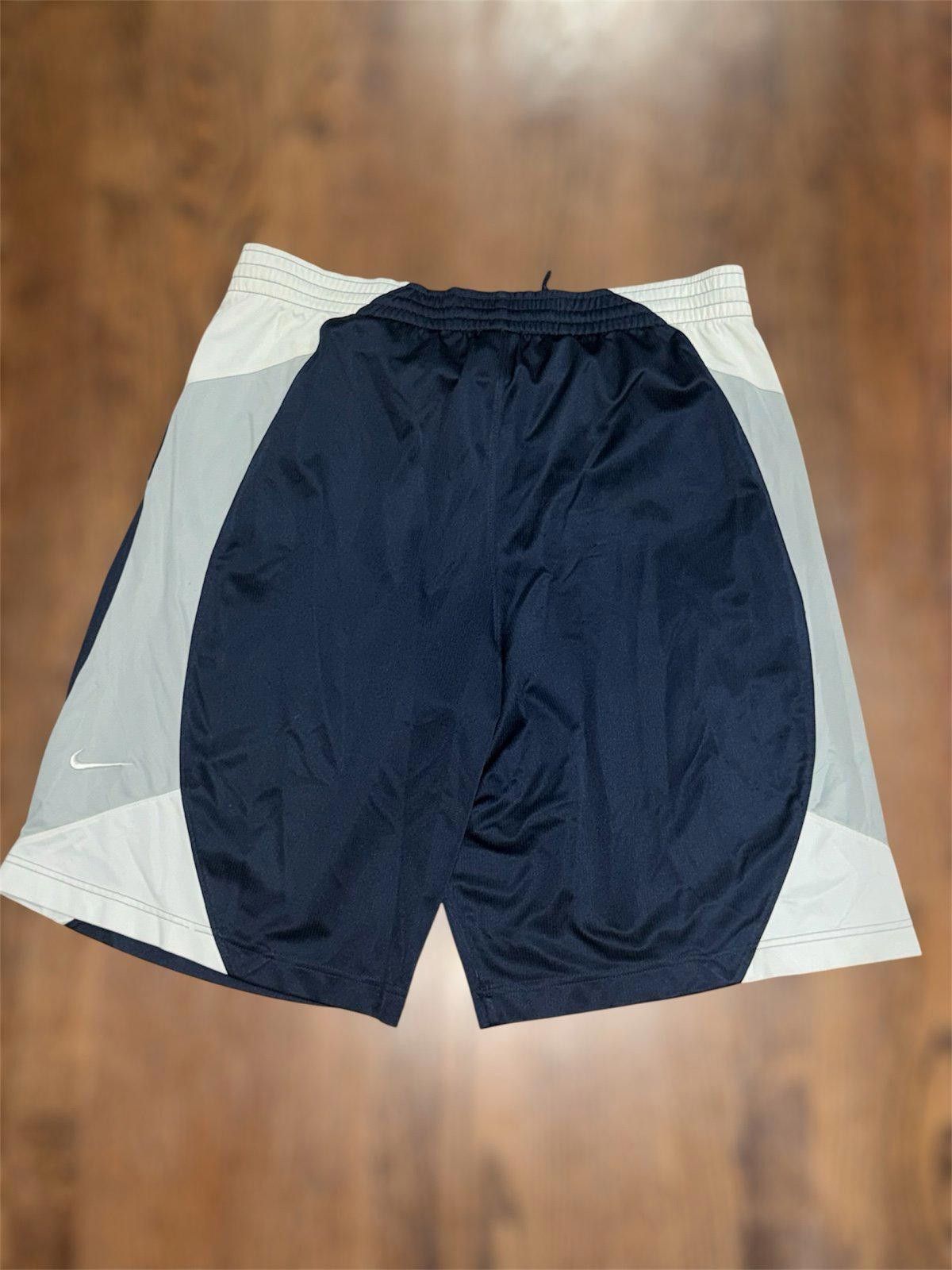Nike Vintage 2000’s Nike Basketball Hoops Mesh Shorts Sz XL Size US 36 / EU 52 - 1 Thumbnail