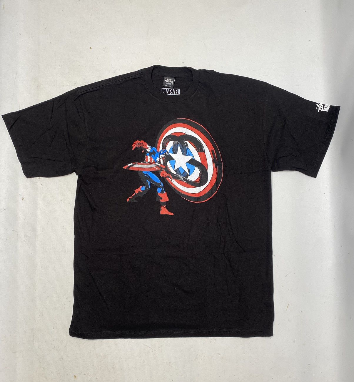 👕 Stüssy x Marvel Captain America T-shirt new without tags