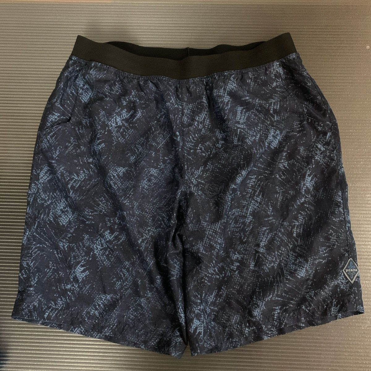 Prana prAna breathe blue/black 10” mojo shorts XXL Size US 40 / EU 56 - 1 Thumbnail