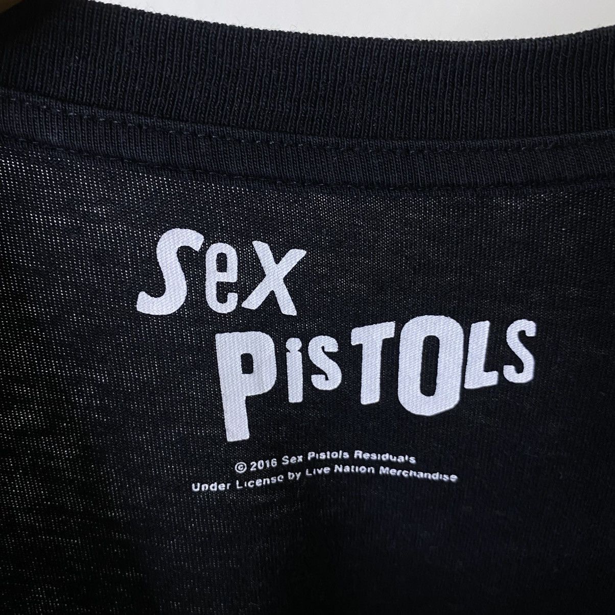 Band Tees GU x Sex Pistols Never Mind The Bollocks Punk Seditionaries Size US S / EU 44-46 / 1 - 3 Thumbnail