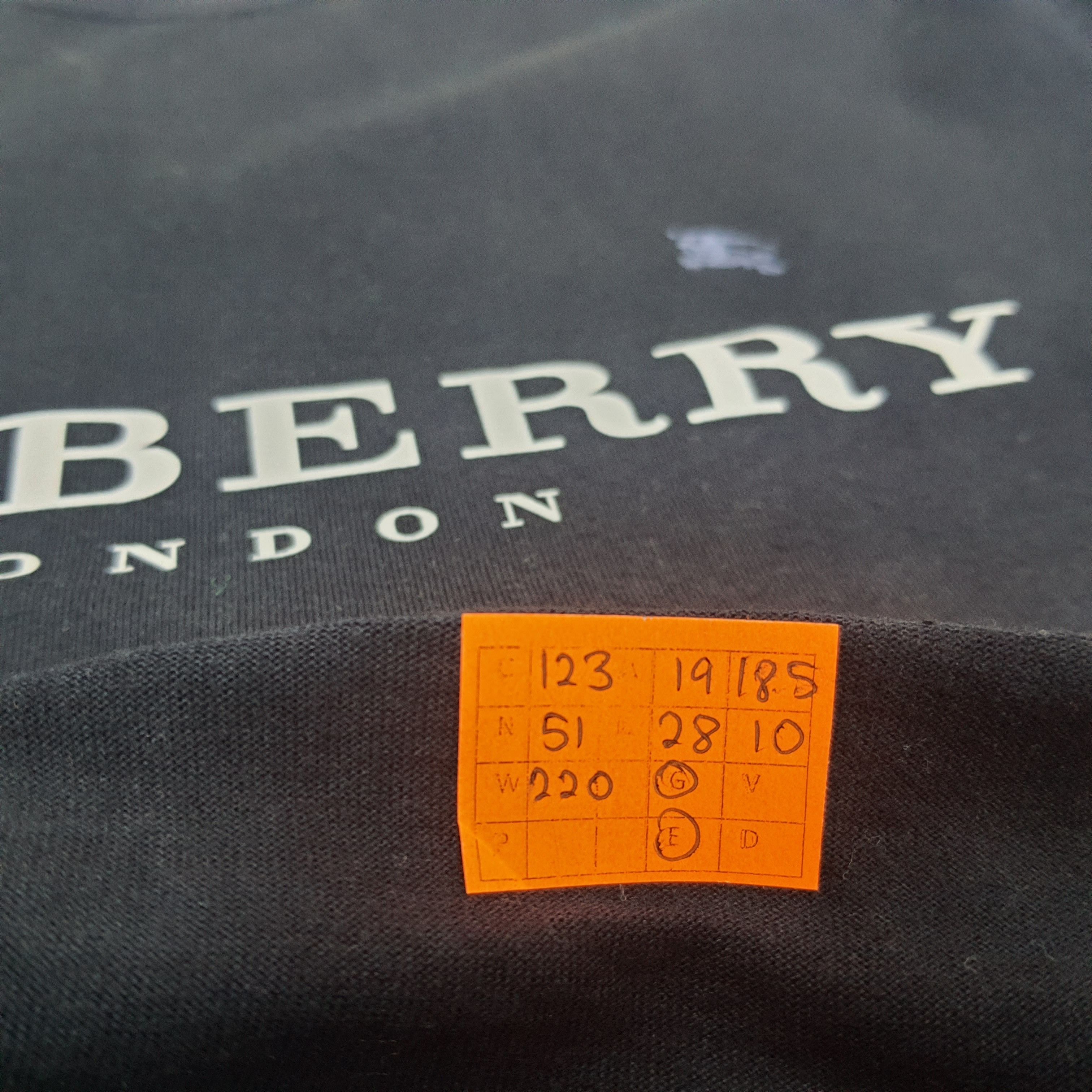 Burberry × Vintage Vintage Burberry London Spell Out T-shirt Size US M / EU 48-50 / 2 - 9 Thumbnail