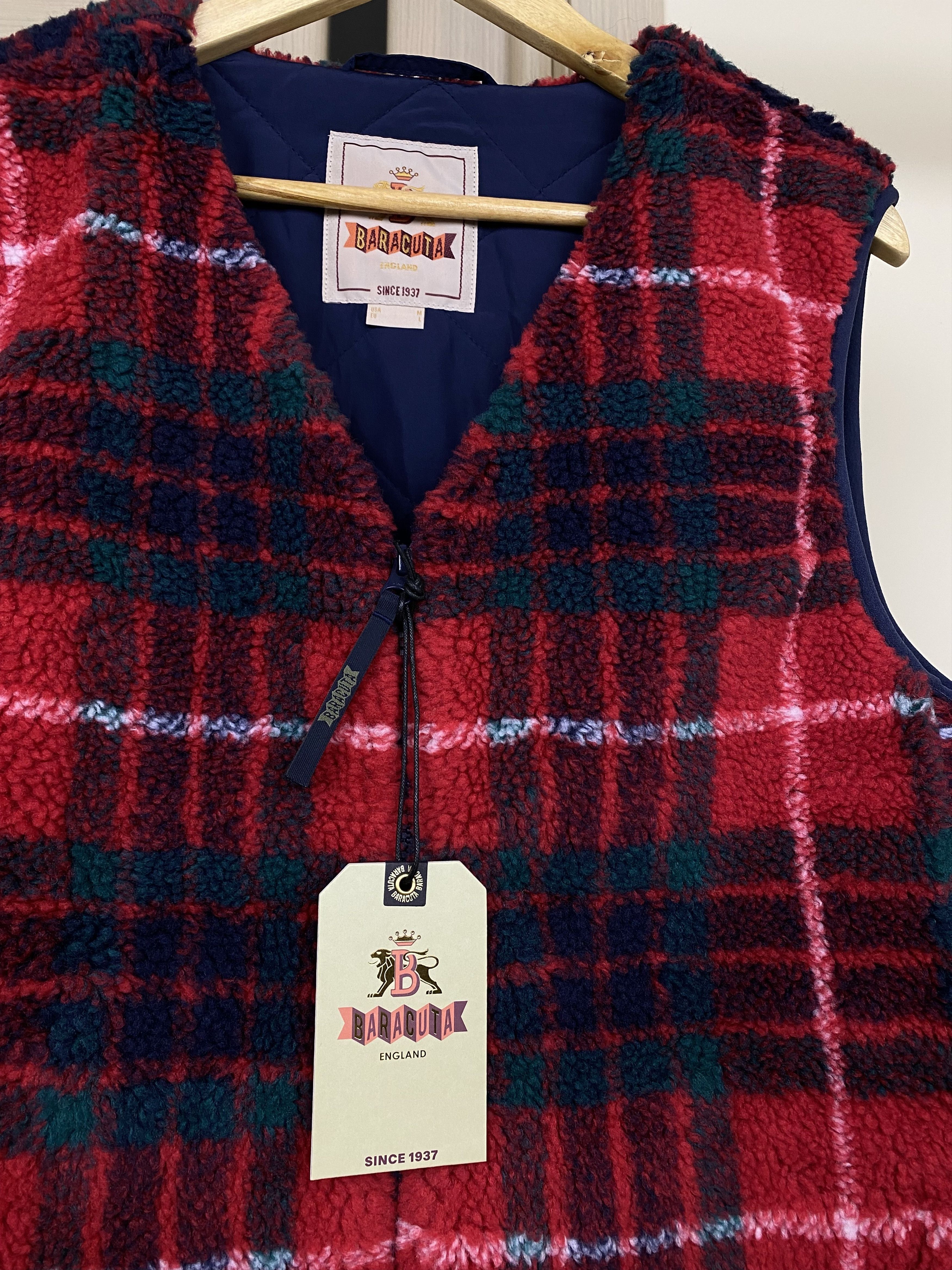 Baracuta BARACUTA CURLY FLEECE LINER VEST TARTAN RED Size L Size US L / EU 52-54 / 3 - 3 Thumbnail