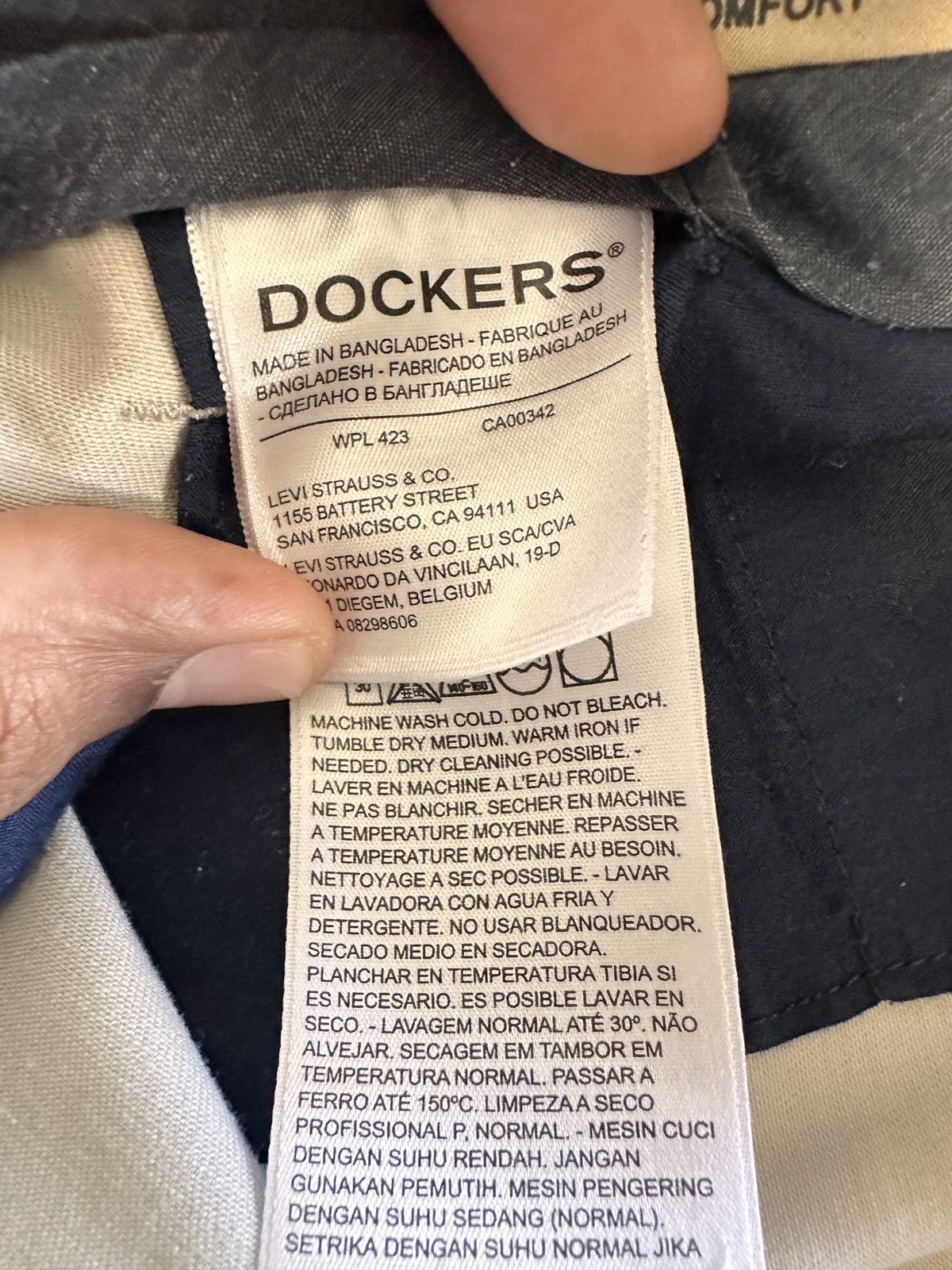 Dockers Dockers cream classic fit chino pants, Size 40/30 Size US 40 / EU 56 - 9 Thumbnail