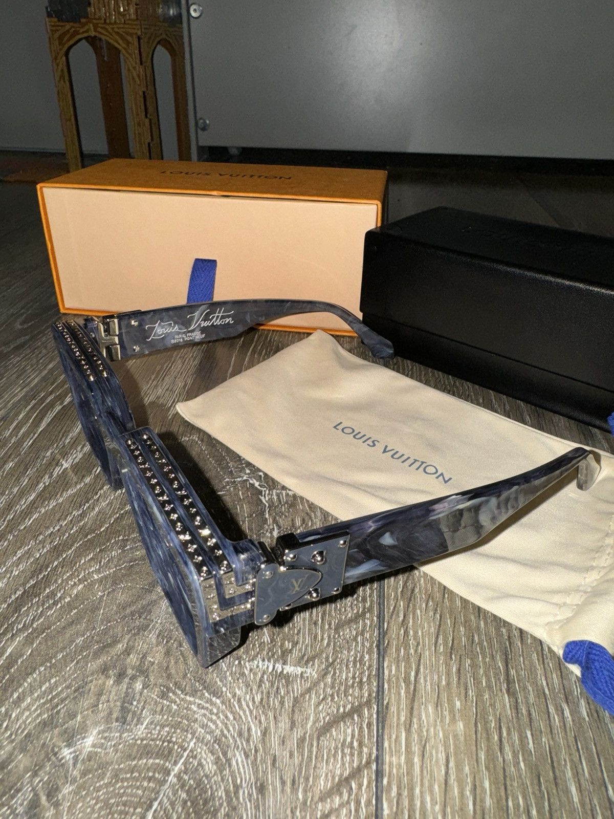 Louis Vuitton Millionaire 1.1 grey marble Size ONE SIZE - 7 Thumbnail