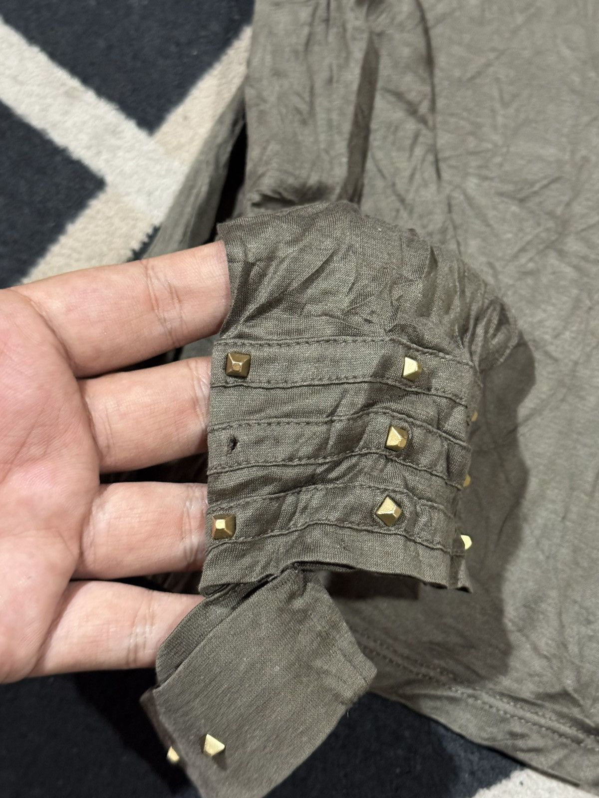 Gucci Gucci 2003 Studded Cuff Loop Top Tom Ford Size S / US 4 / IT 40 - 9 Thumbnail
