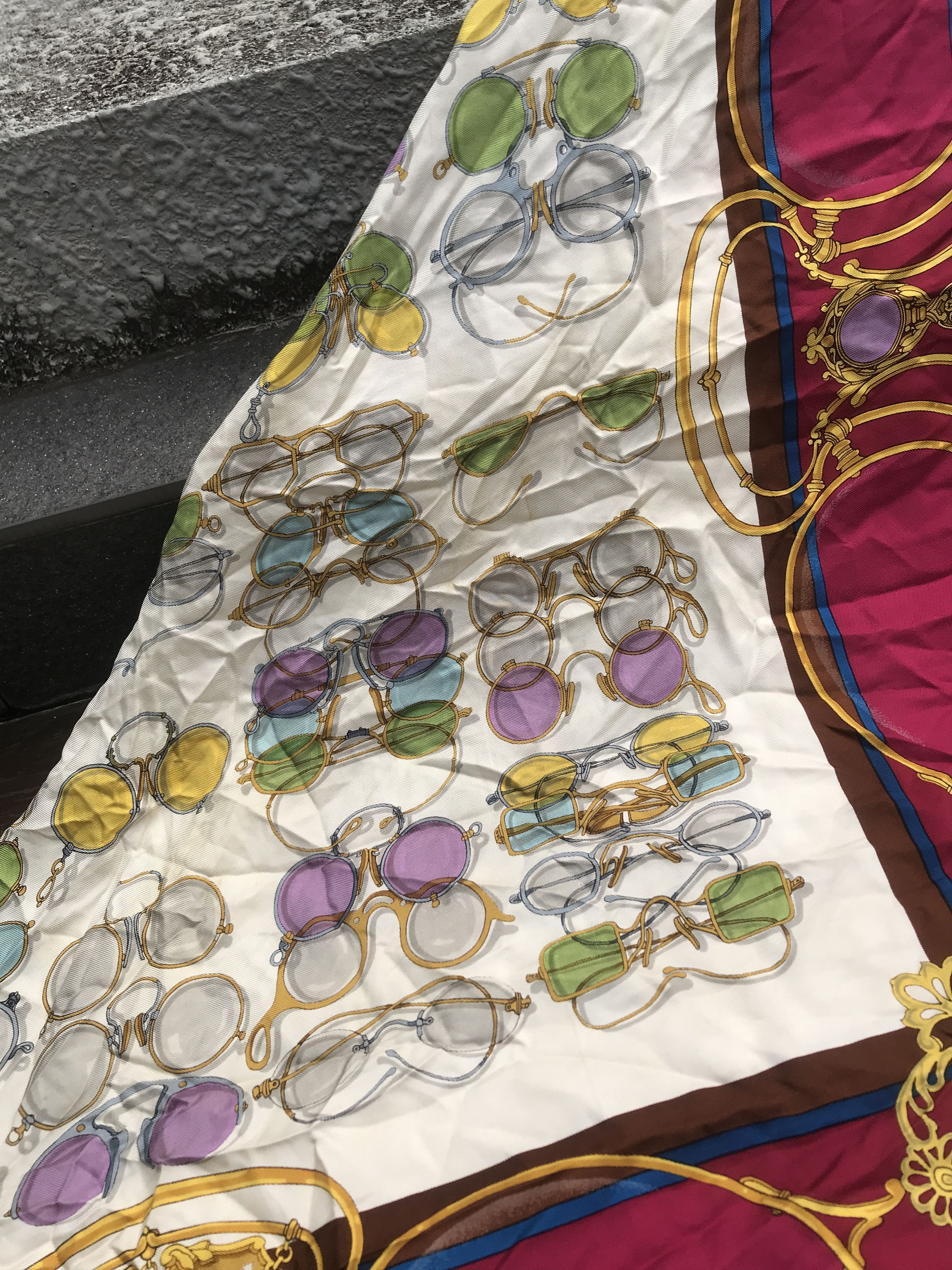 Gucci 💥 RARE 💥 Gucci 90's sunglass print silk scarf Size ONE SIZE - 7 Thumbnail