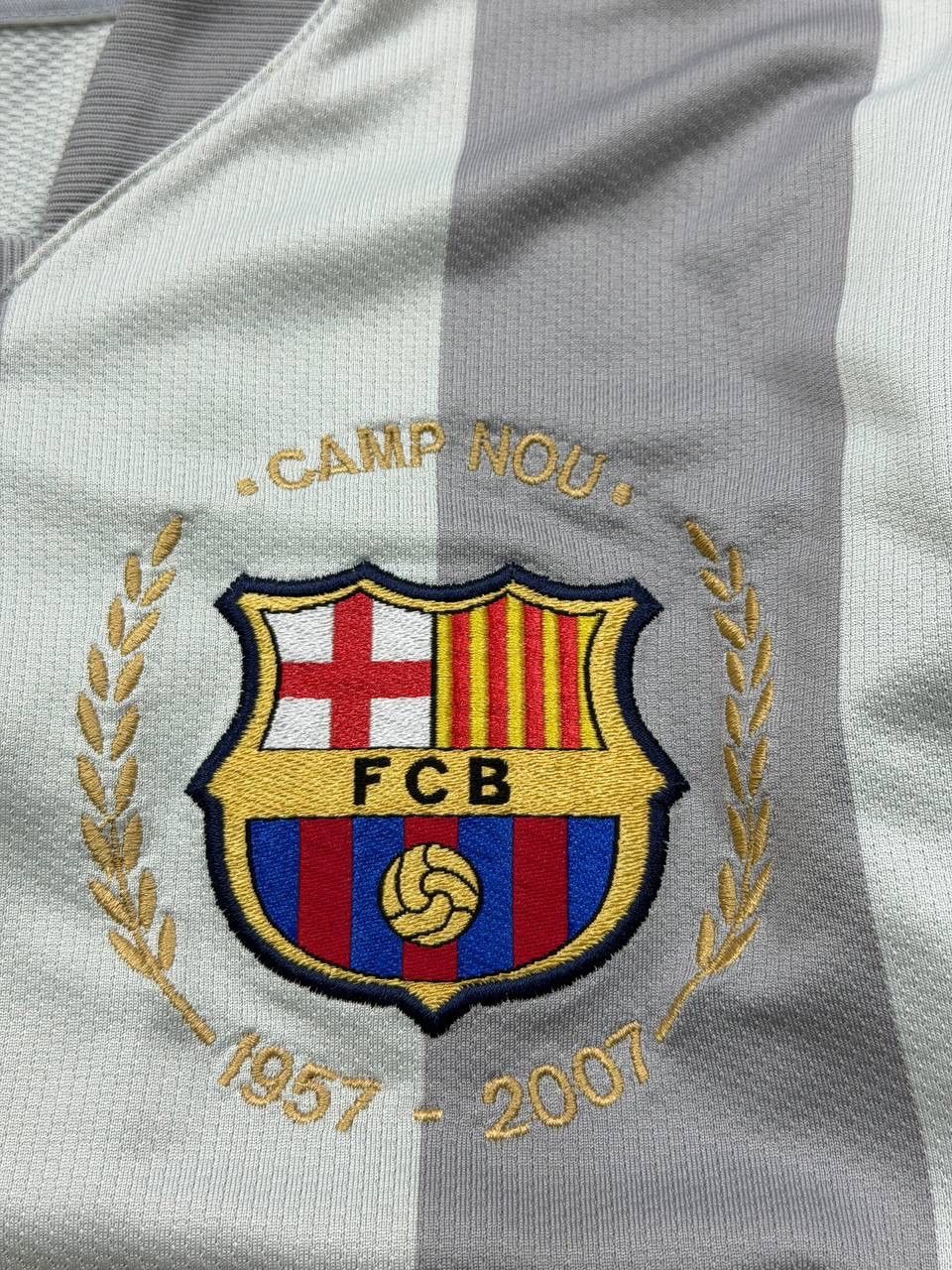 Nike Official Nike 2007/2008 FC Barcelona Victor Valdes Men’s Size US M / EU 48-50 / 2 - 3 Thumbnail