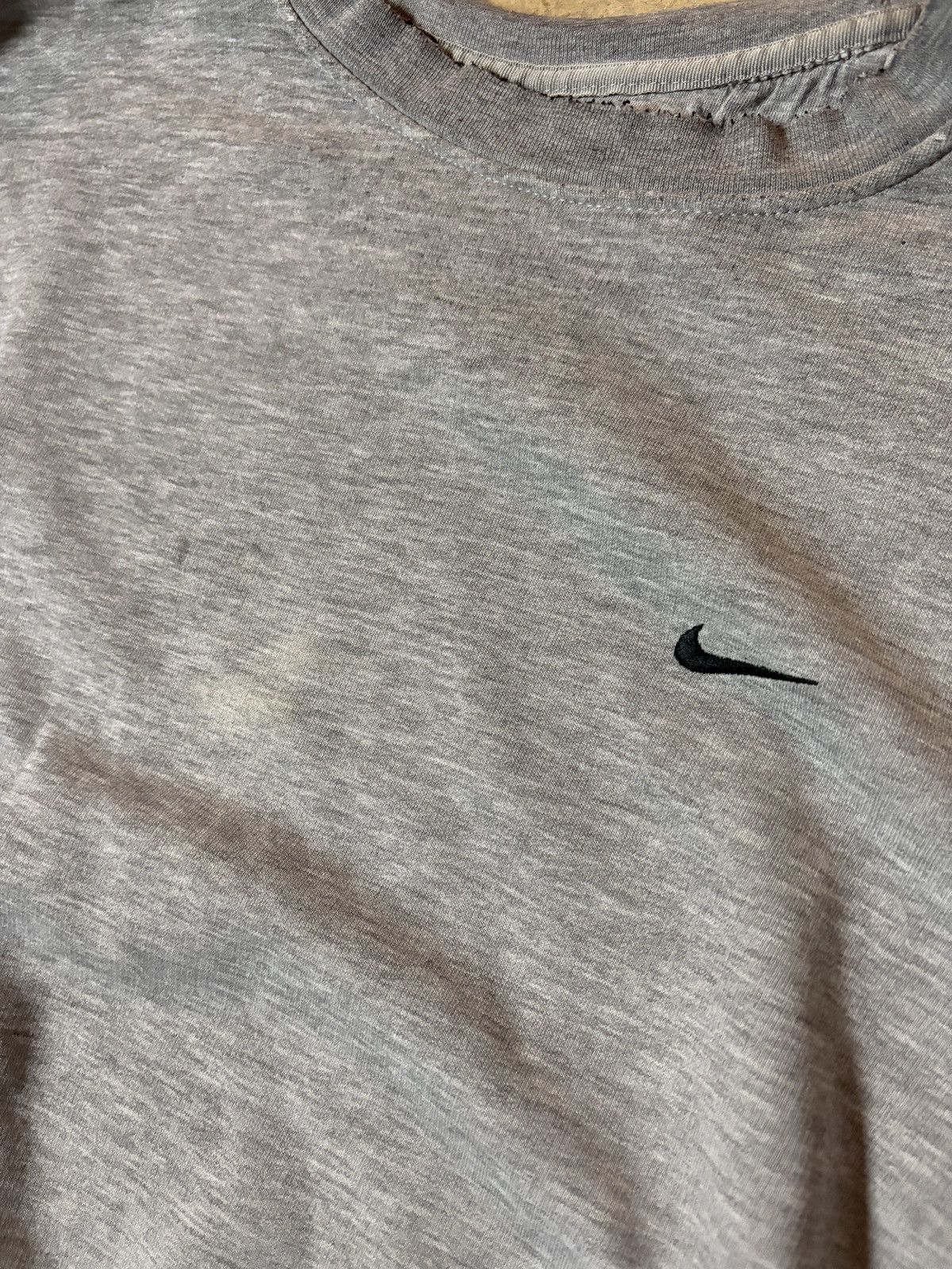 Nike Vintage 00’s Nike Y2K Distressed Crewneck Sweatshirt Gray Size US L / EU 52-54 / 3 - 2 Thumbnail