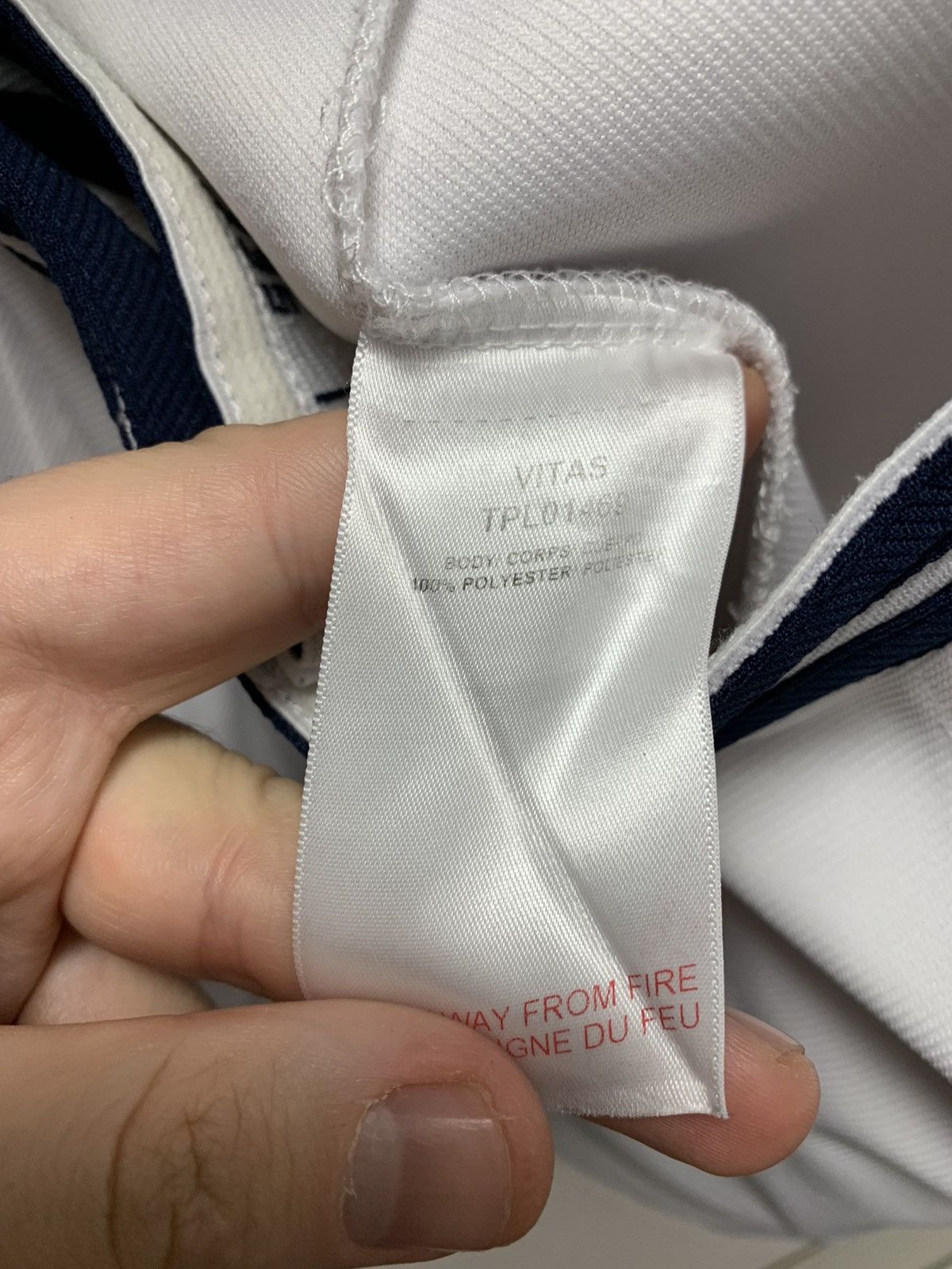 Sergio Tacchini Sergio tacchini archival clothing white shorts M 32 as Size US 32 / EU 48 - 9 Thumbnail