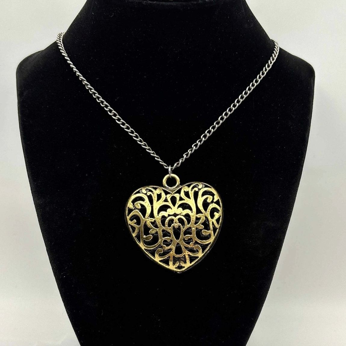 Other Gold & Silver Heart Necklace Size ONE SIZE - 1 Thumbnail