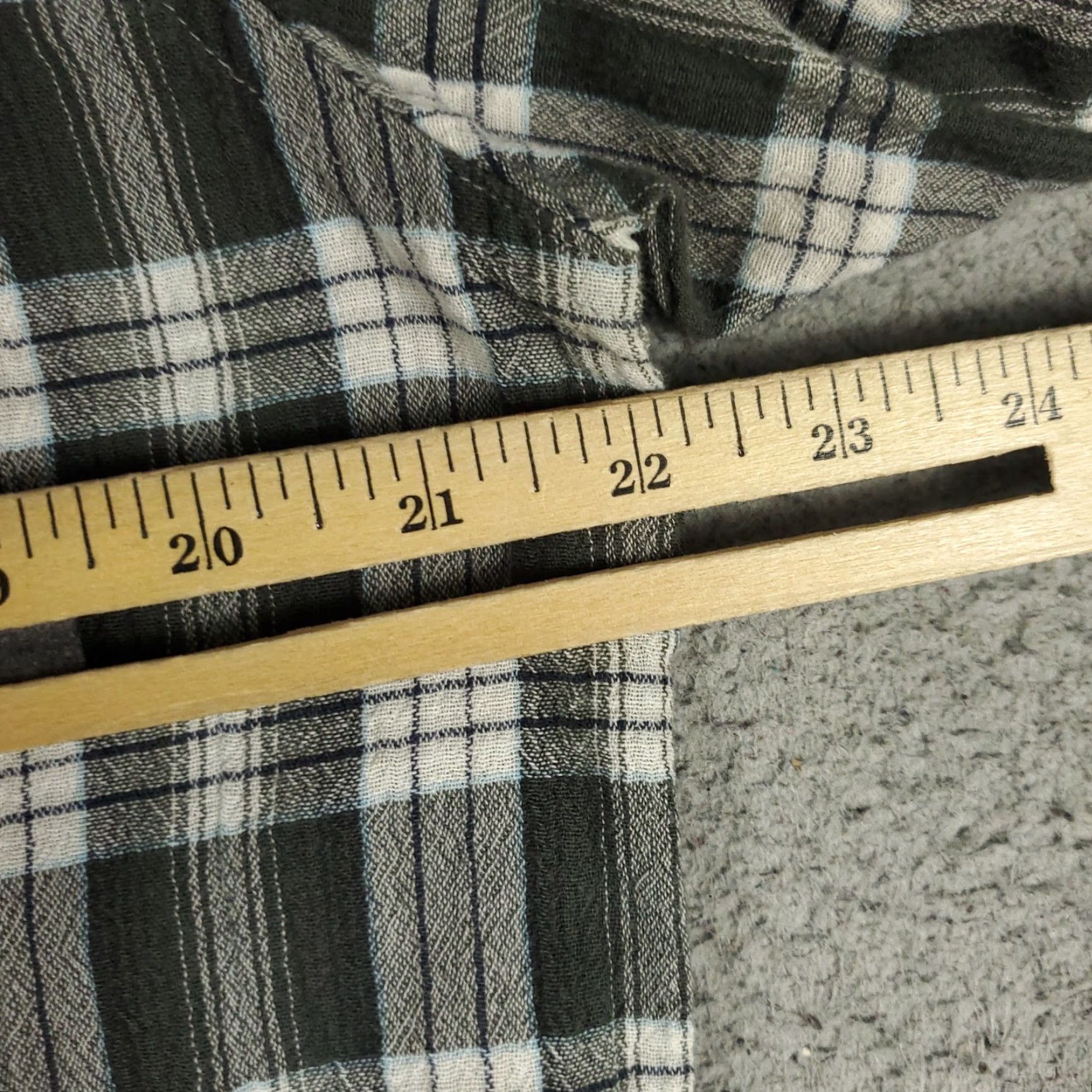 Patagonia Patagonia Shirt Large Gray Plaid Textured Stretch Button Up Short Sleeve Size US L / EU 52-54 / 3 - 5 Thumbnail