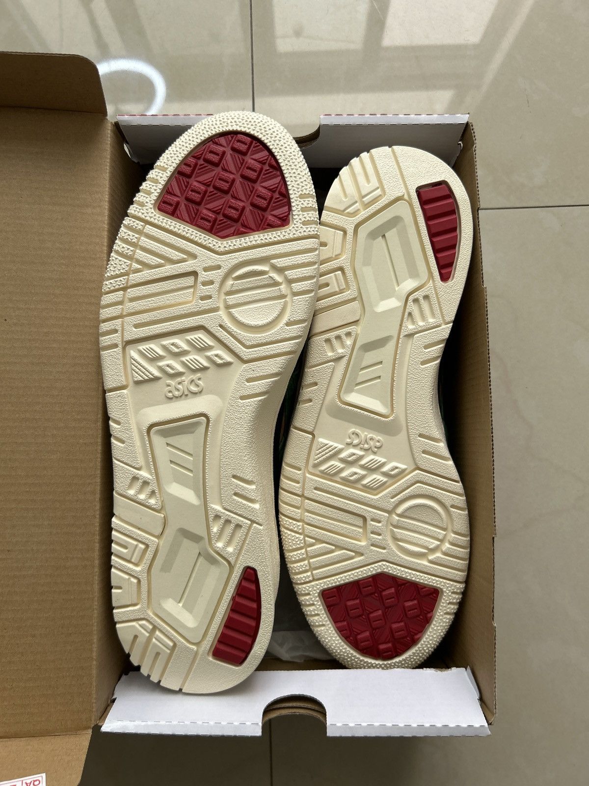Asics × Kith Kith x ASICS ex89 kithmas Size US 9 / EU 42 - 6 Thumbnail