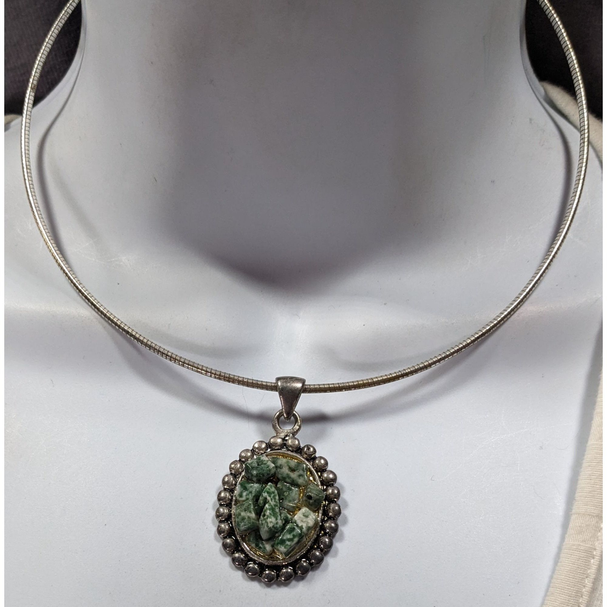 Other Green And White Stone Chip Pendant Necklace Size ONE SIZE - 4 Thumbnail