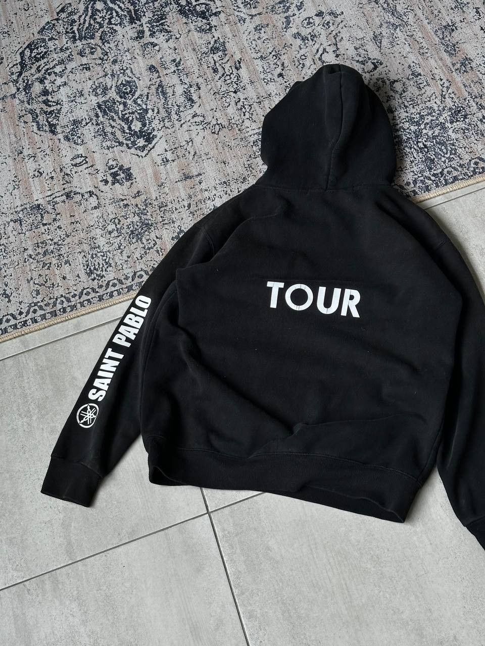 Rap Tees × Vintage Vintage Saint Pablo Tour Hoodie Size US M / EU 48-50 / 2 - 6 Thumbnail