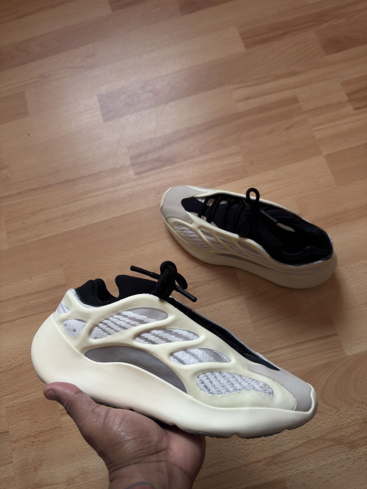 Yeezy Yeezy 700v3 Azael Size US 8 / EU 41 - 1 Thumbnail