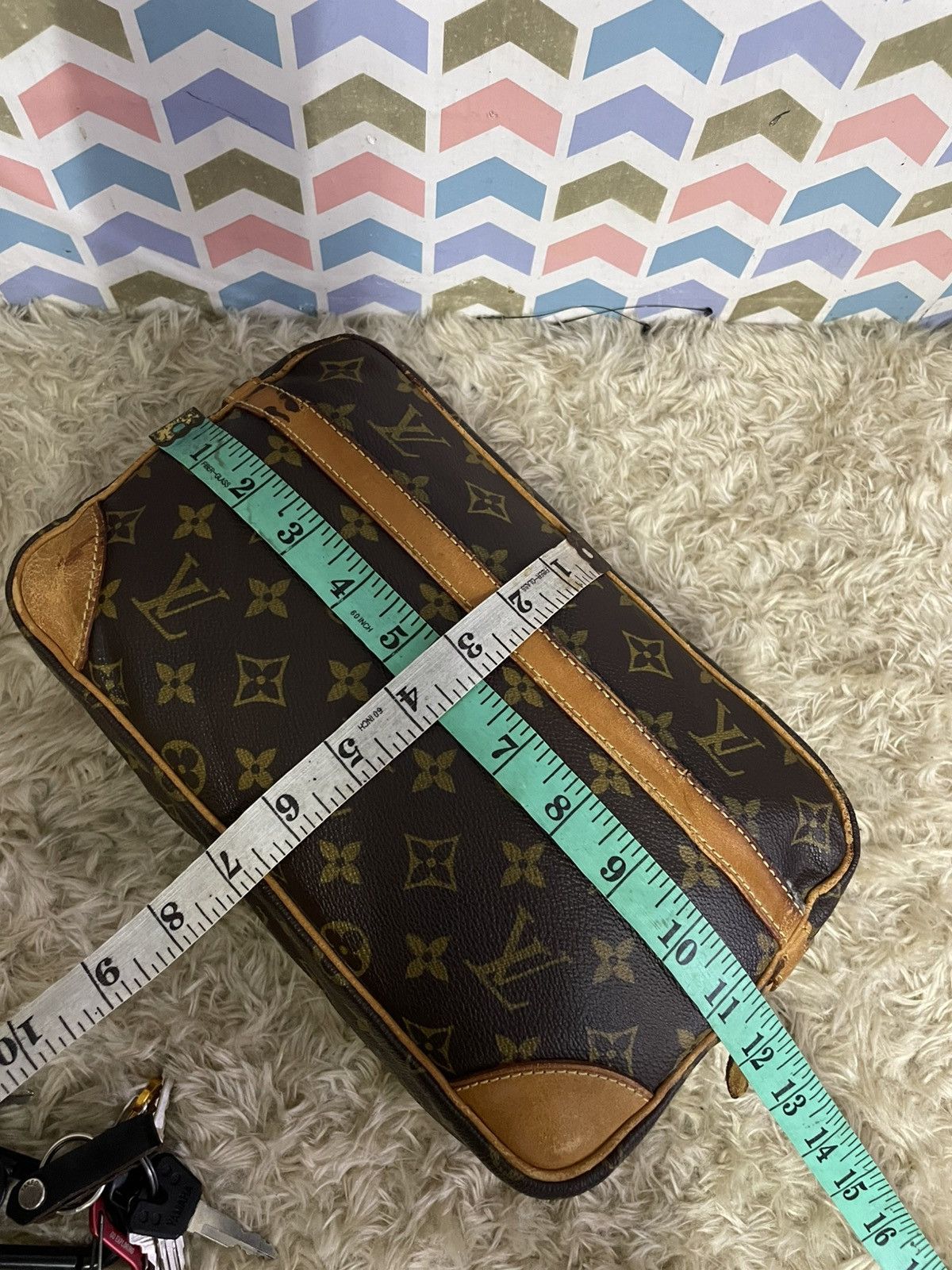Louis Vuitton Vintage Louis Vuitton Cluct Bag Size ONE SIZE - 16 Thumbnail