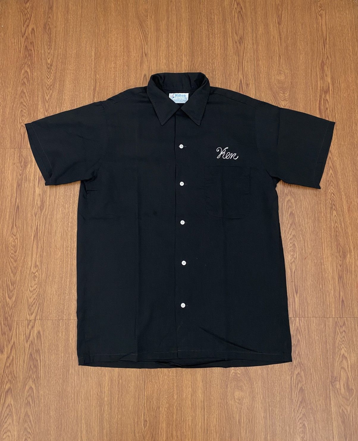 Vintage Vintage Hilton bowling shirt Size US M / EU 48-50 / 2 - 2 Thumbnail