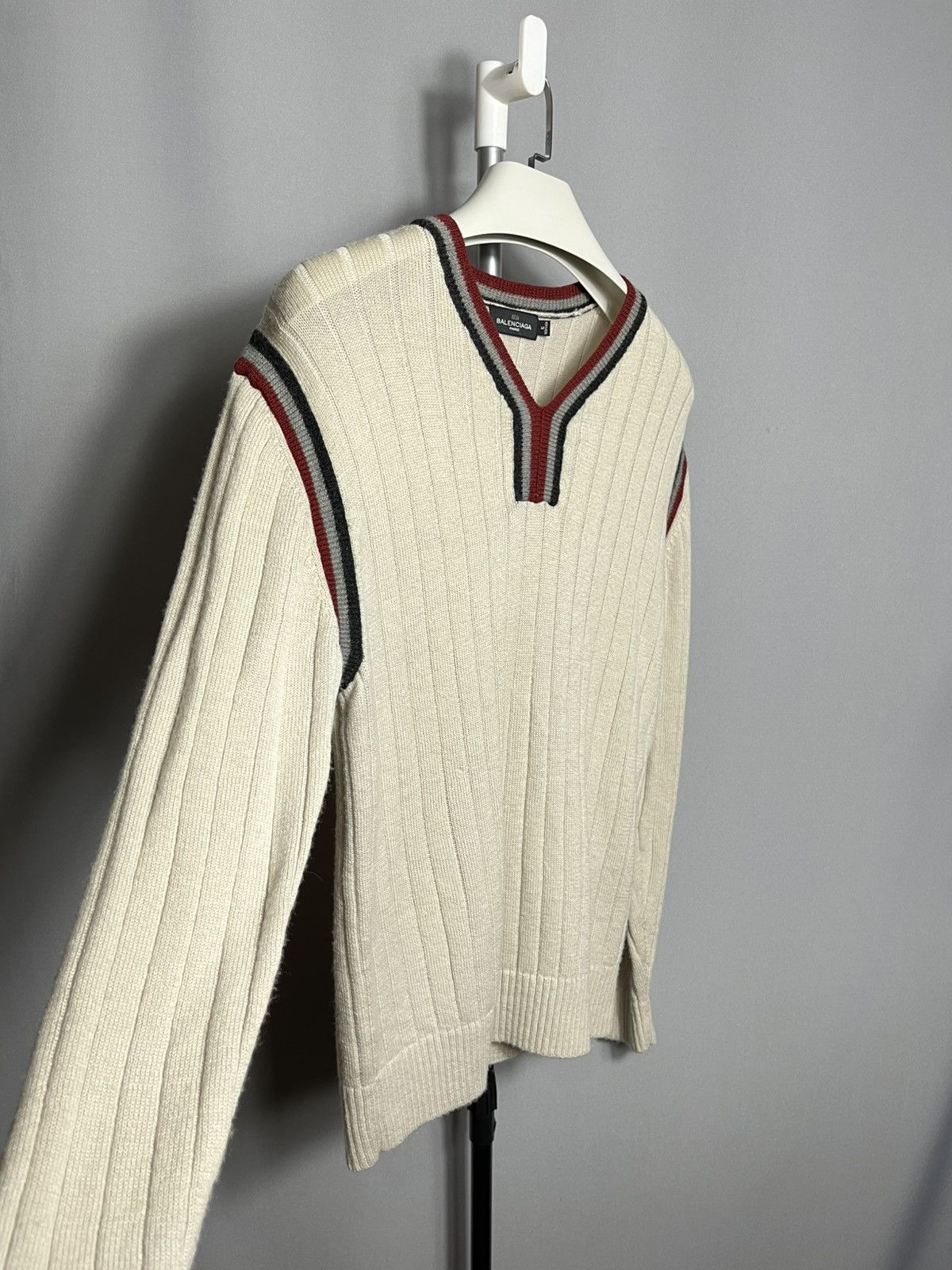 Balenciaga Balenciaga vintage 90s mens wool sweater beige v-neck knit Size US L / EU 52-54 / 3 - 6 Thumbnail