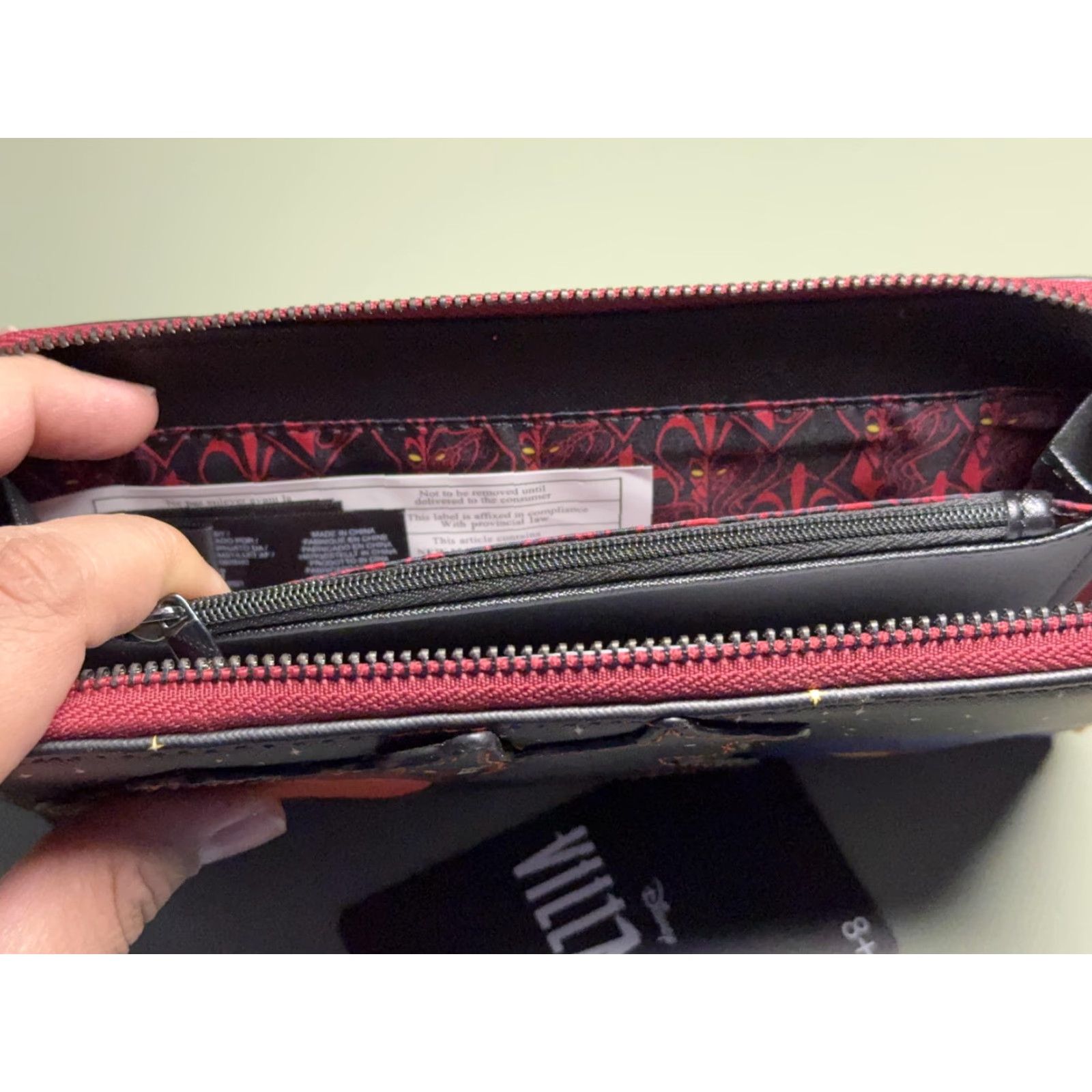 Vintage Loungefly Disney Villains Wallet Aladdin Jafar Abu Zip-Around Women One Size Black Womens Size ONE SIZE - 5 Thumbnail