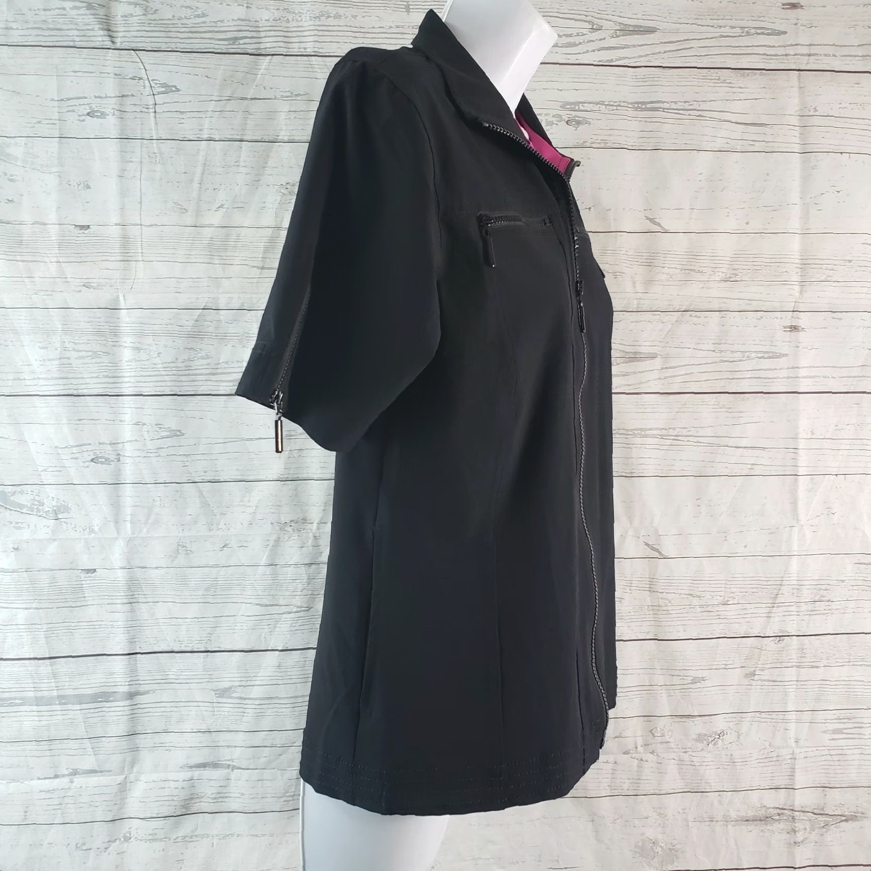 Vintage Chico's Zenergy Womens Top Sz S Black Full Zip Short Sleeve Shirt Womens Size S / US 4 / IT 40 - 3 Thumbnail