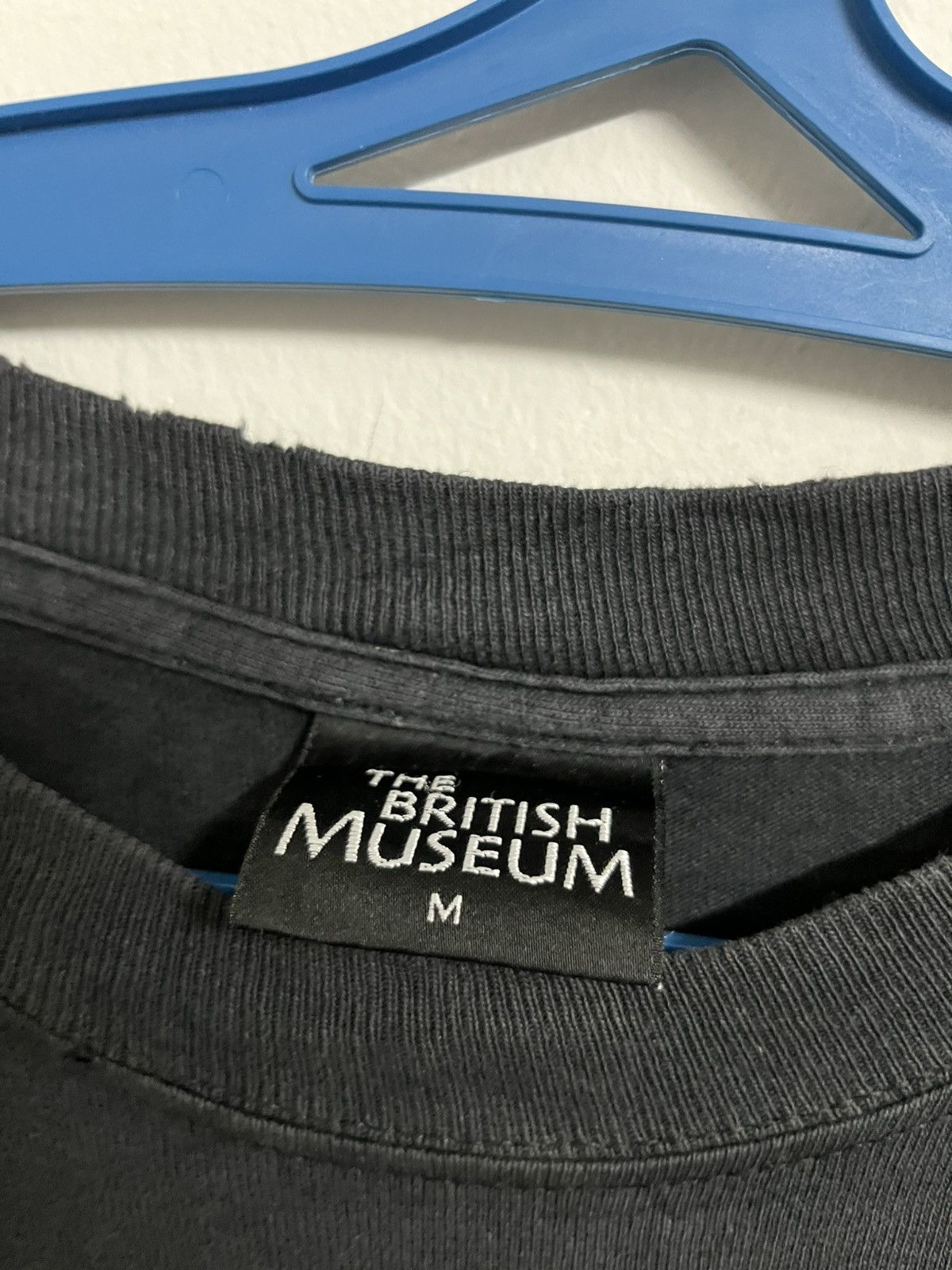 Museum of Peace and Quiet 💥SUNFADED💥 2001 Y2K The British Museum Tee Size US M / EU 48-50 / 2 - 6 Thumbnail