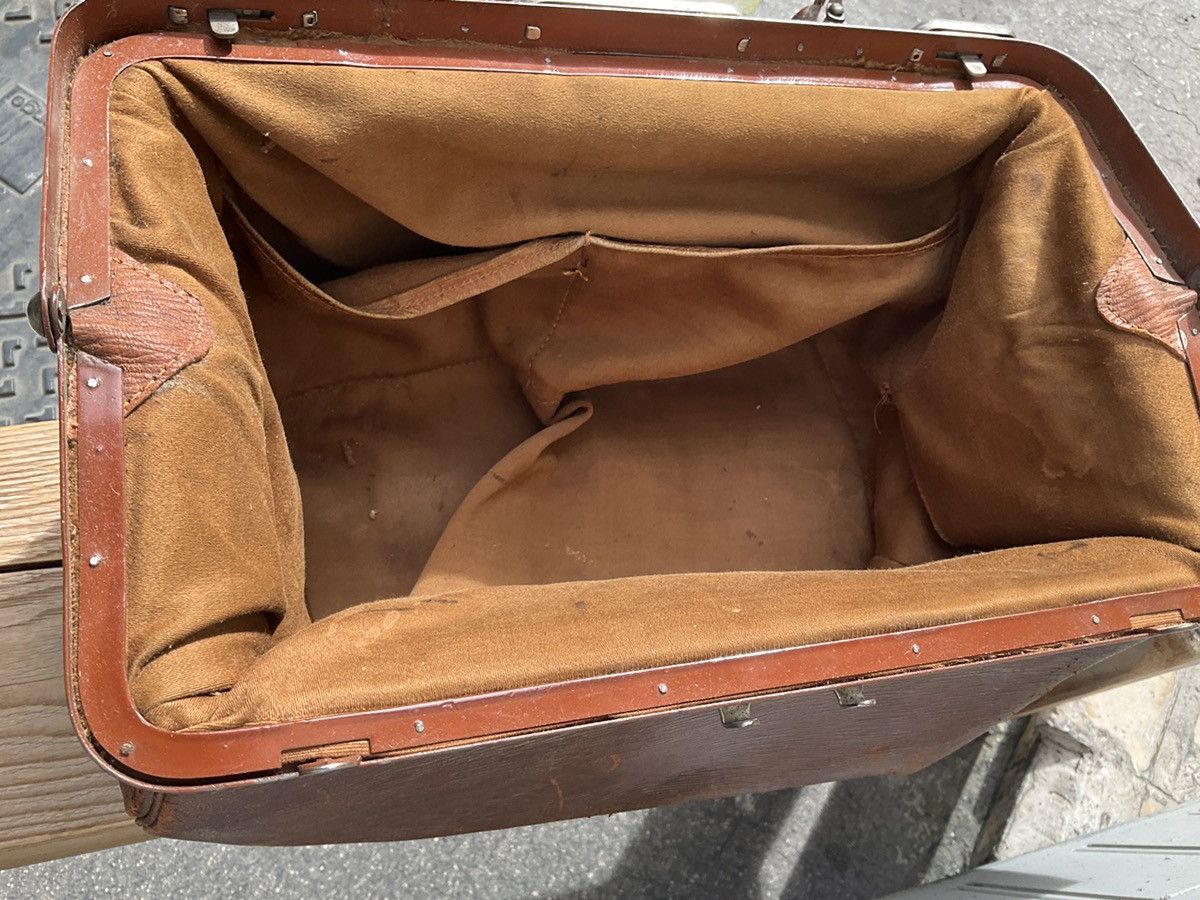 Vintage Vintage leather suitcase Size 44 - 8 Thumbnail
