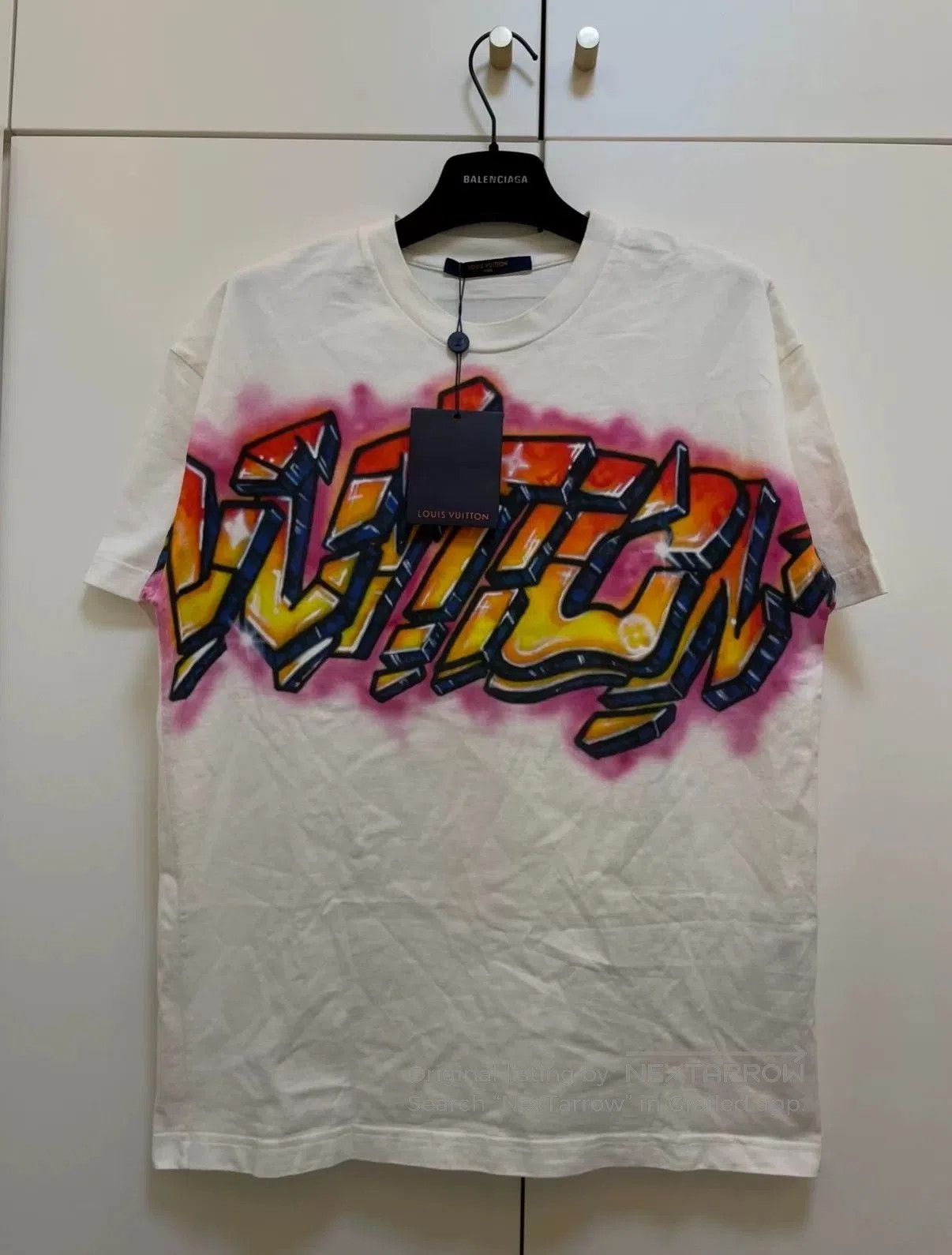 louis vuitton graffiti short sleeve t-shirt.