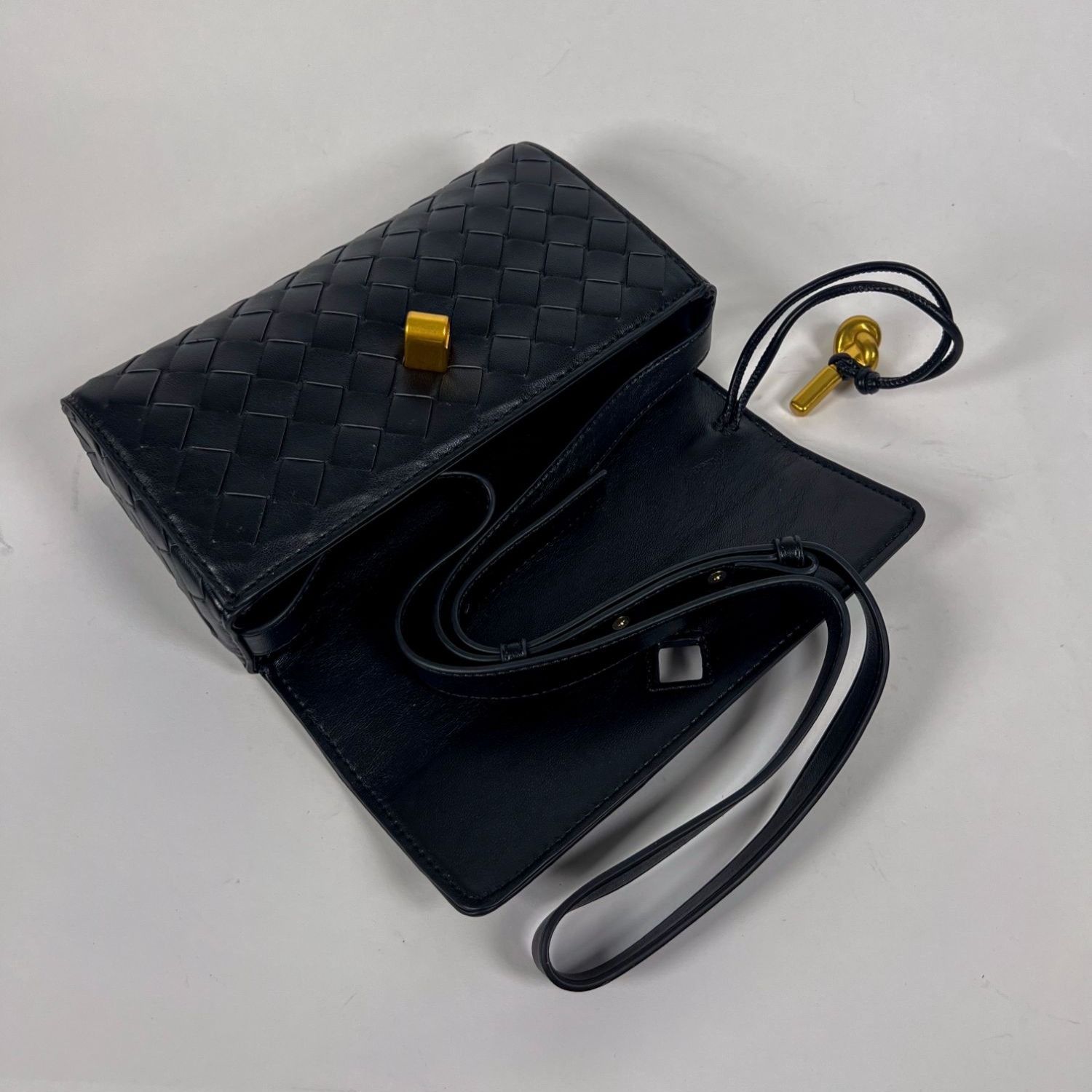 Other Verano Hill Therese Crossbody Bag in Black – Vegan Leather Size ONE SIZE - 4 Thumbnail