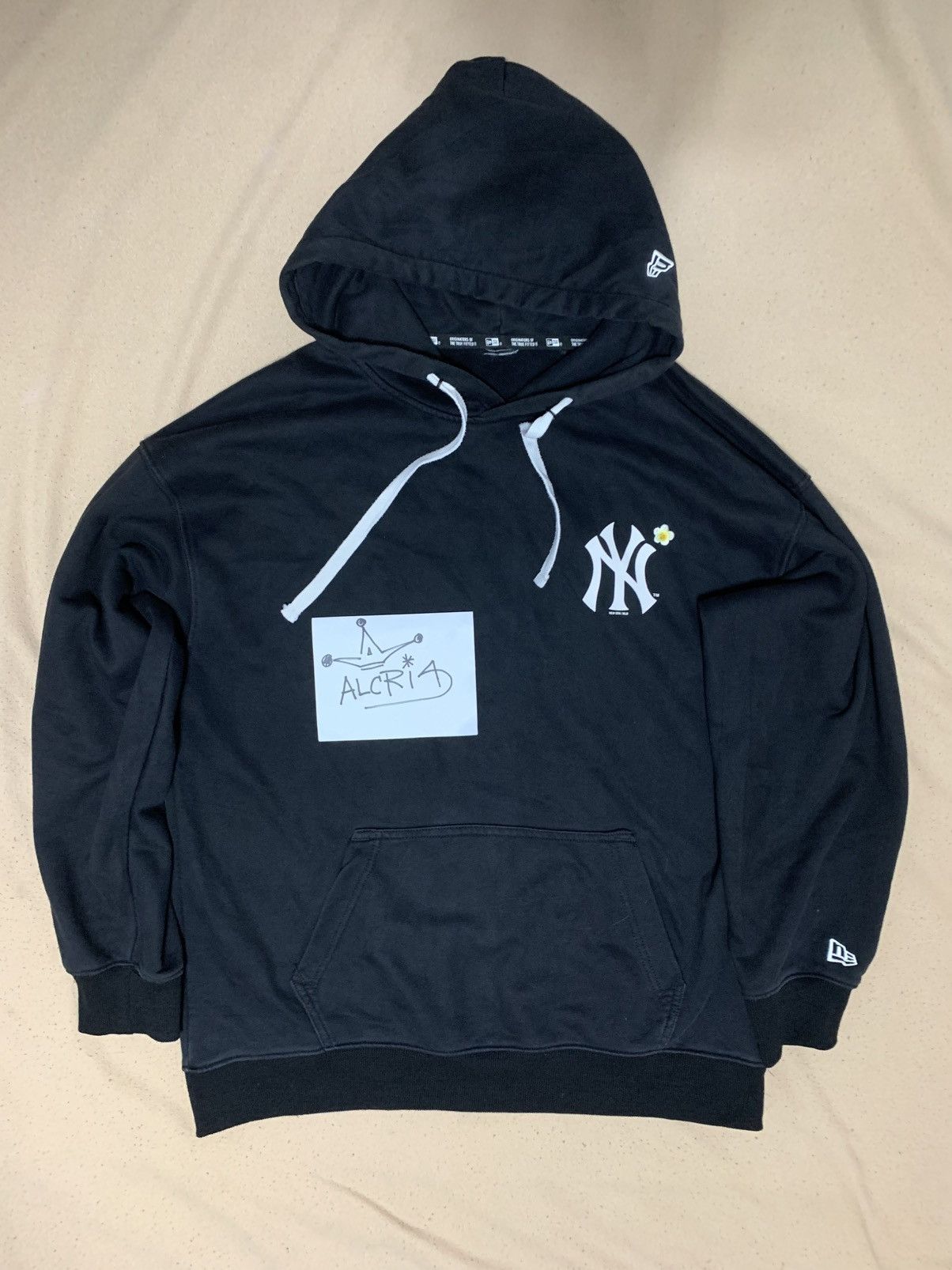 New Era New Era NY Yankees Floral Embroidered Hoodie Size US XL / EU 56 / 4 - 1 Thumbnail