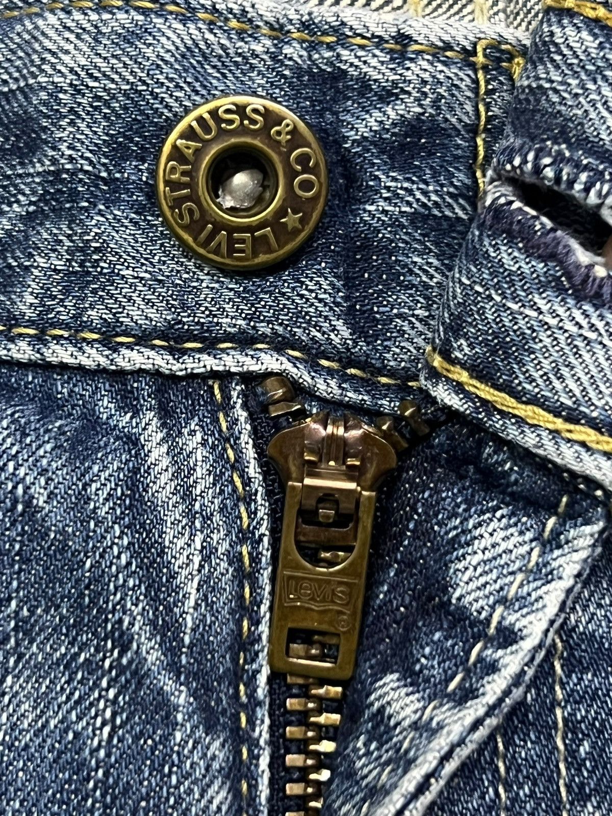 Levi's Vintage Levi’s 502 - Faded Wash, Distressed Denim Size US 33 - 10 Thumbnail