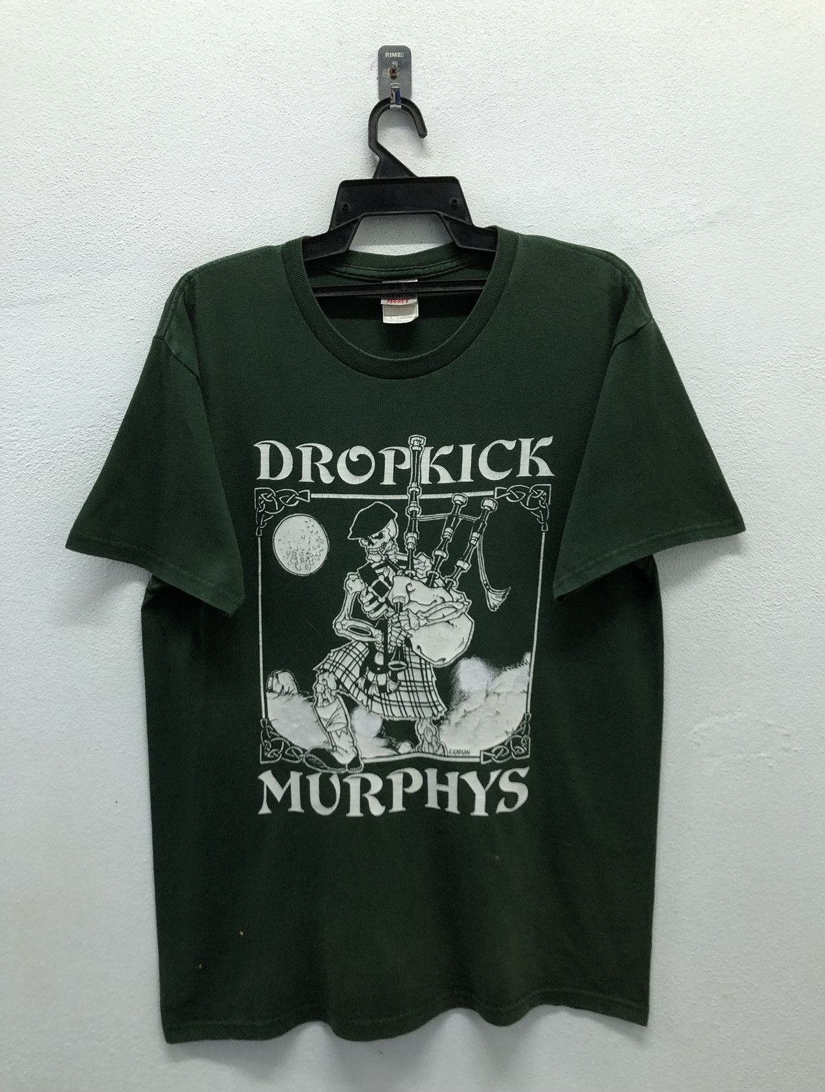 Vintage Vintage Fruit Of The Loom Dropkick Murphys E.Kaplan T-Shirt Size US L / EU 52-54 / 3 - 1 Thumbnail