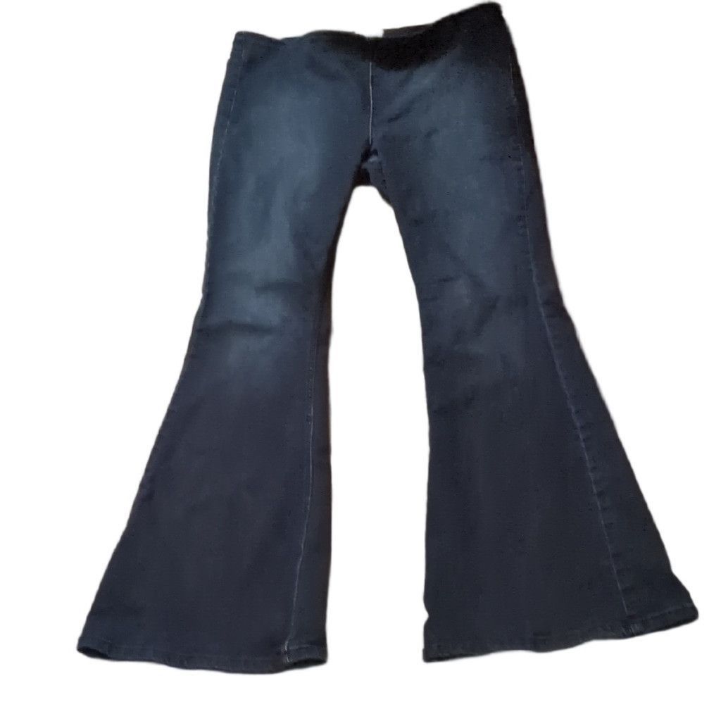 Free People Free People Bell Bottom Flare Pull On Jeans Size 32 Size 32" / US 10 / IT 46 - 2 Thumbnail