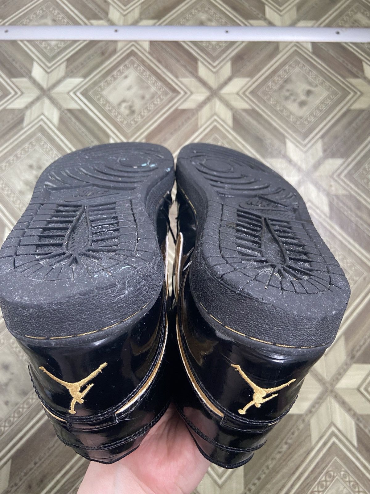 Jordan Brand × Nike × Vintage Nike air Jordan 1 retro OG black metallic gold 2003 Size US 11 / EU 44 - 11 Thumbnail