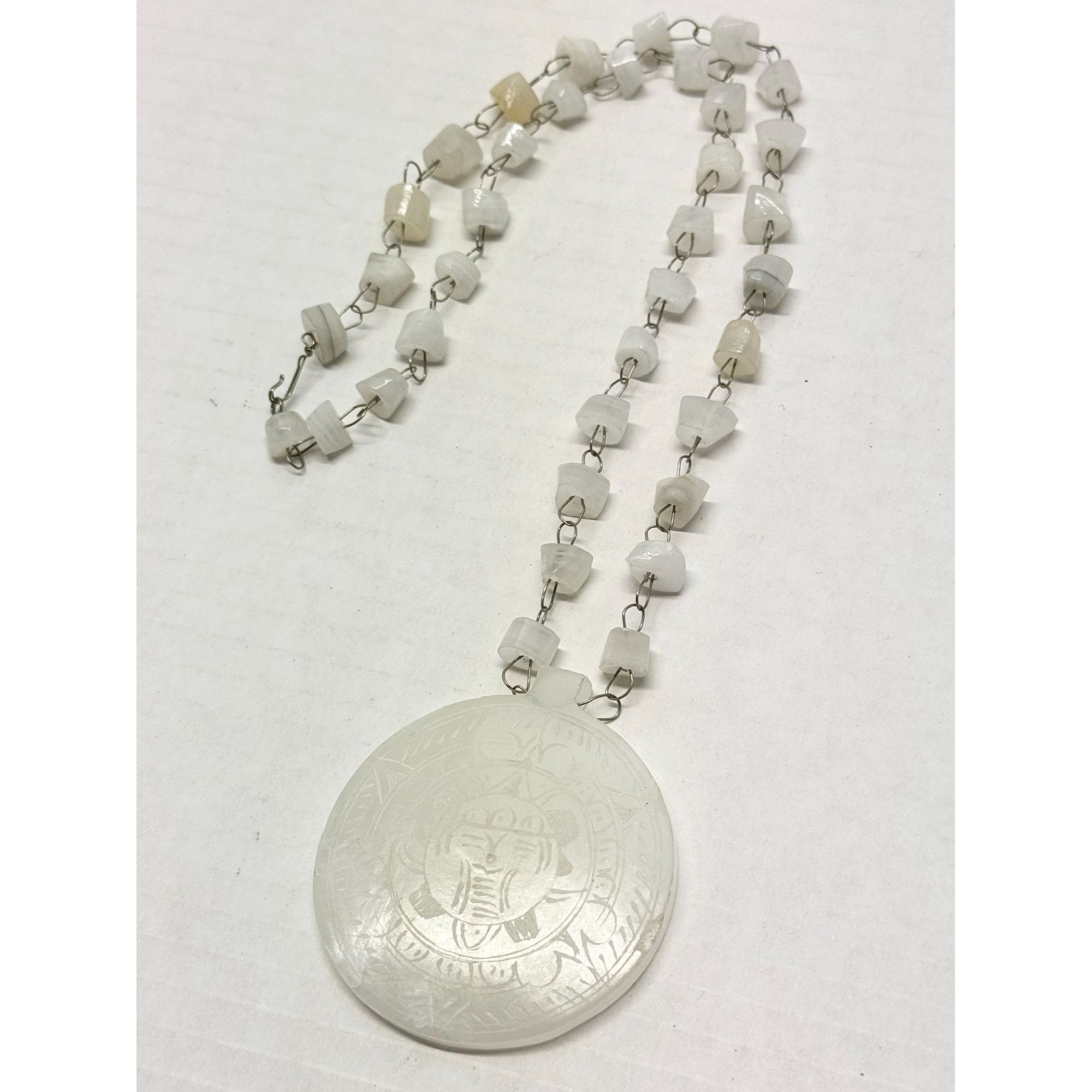 Vintage Vintage Beaded Quartz Stone Sun Pendant Necklace Size ONE SIZE - 3 Thumbnail