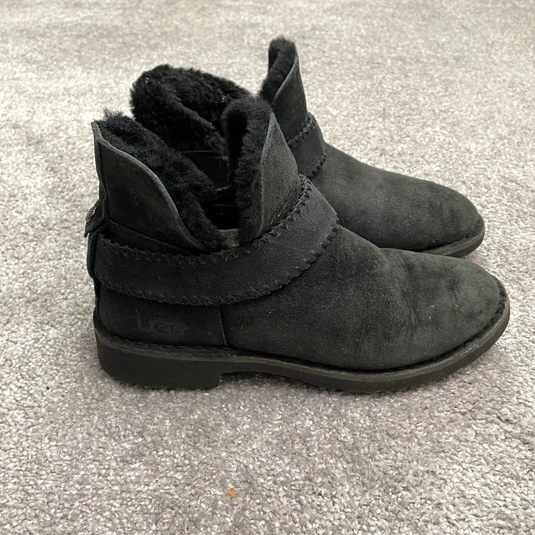 Ugg UGG Mckay Suede Shearling Ankle Boots Womens 7 Eu 38 Black Slip On Sheepskin Size US 7 / IT 37 - 4 Thumbnail