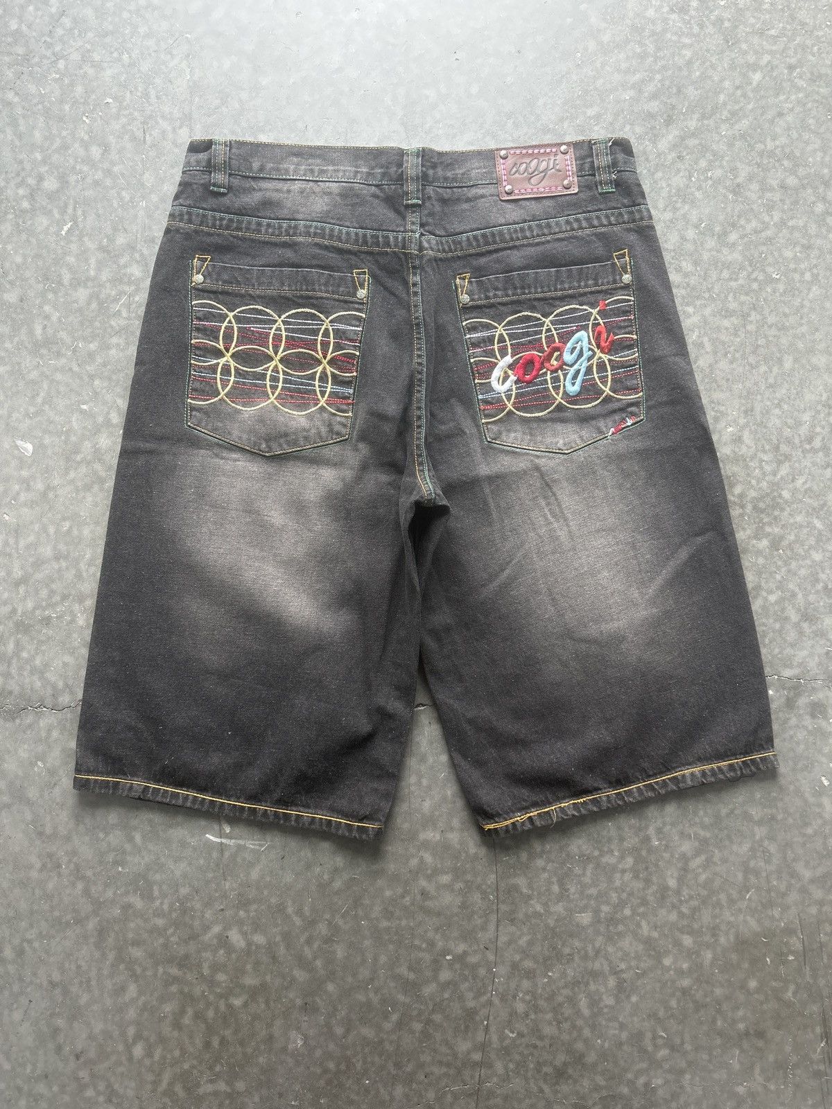 Coogi × JNCO × Vintage Vintage Y2K Coogi Faded Black Embroidered Jean Shorts Size US 38 / EU 54 - 1 Thumbnail