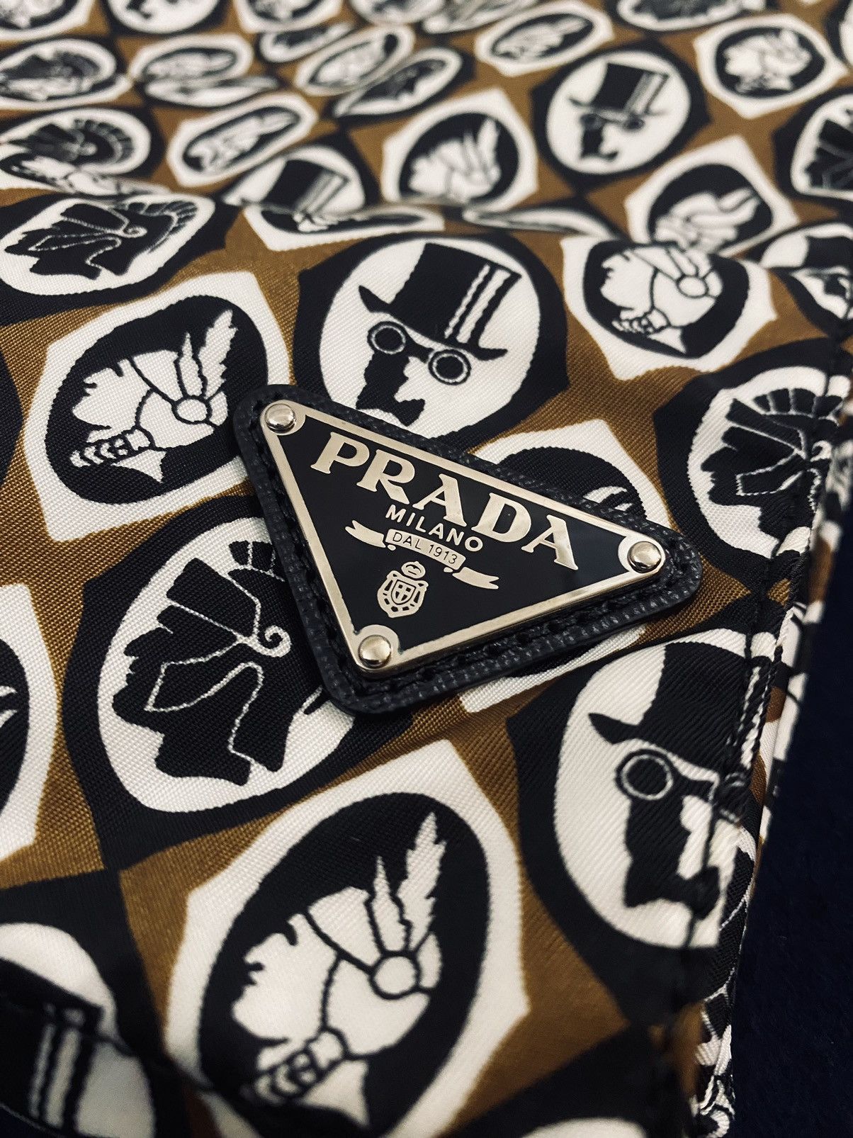 Prada Prada 🇮🇹 tabacco esquire’s techno logo reversible tote NEW Size ONE SIZE - 2 Thumbnail
