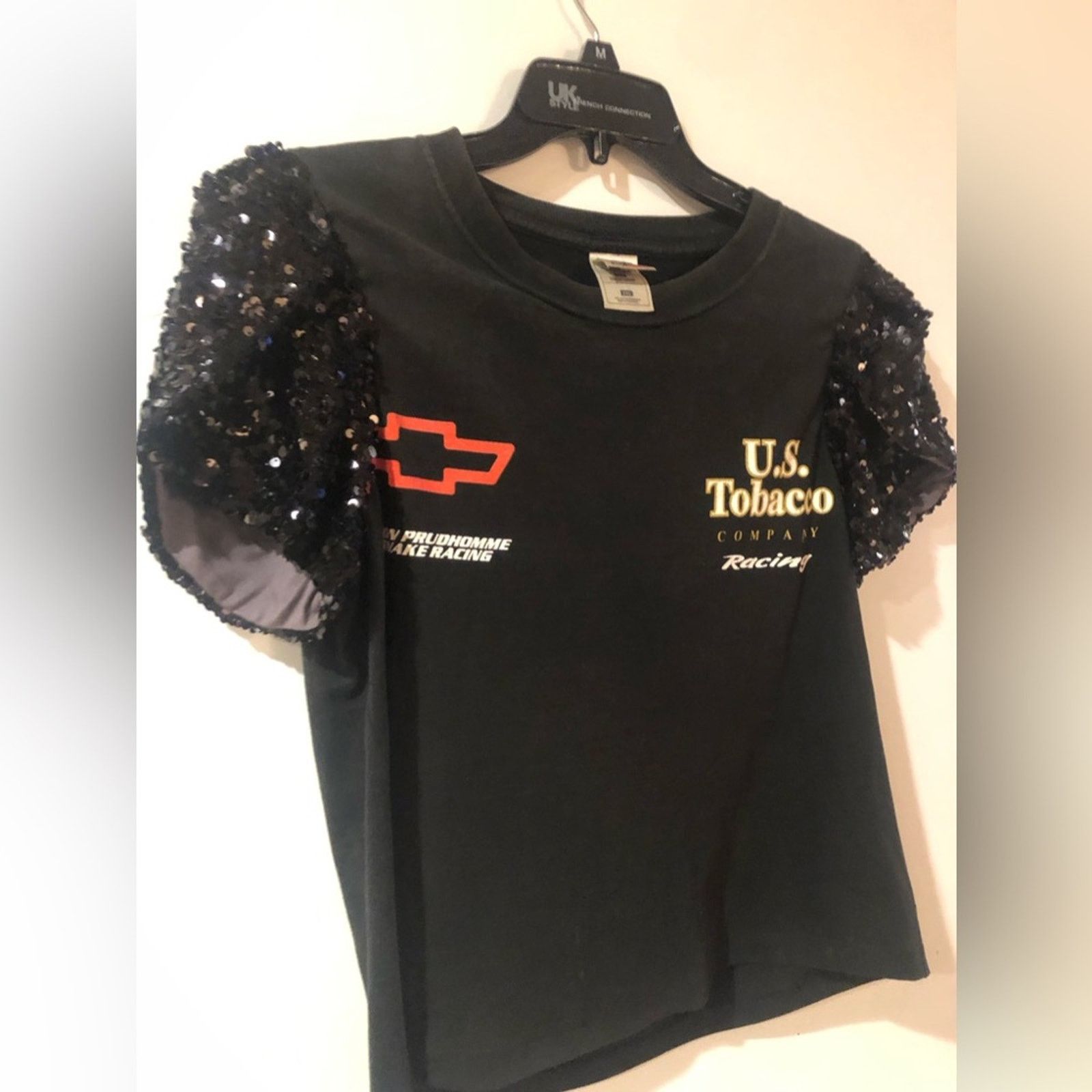 Fruit Of The Loom Cool T-shirt with puffed sequin sleeves. Size S / US 4 / IT 40 - 3 Thumbnail