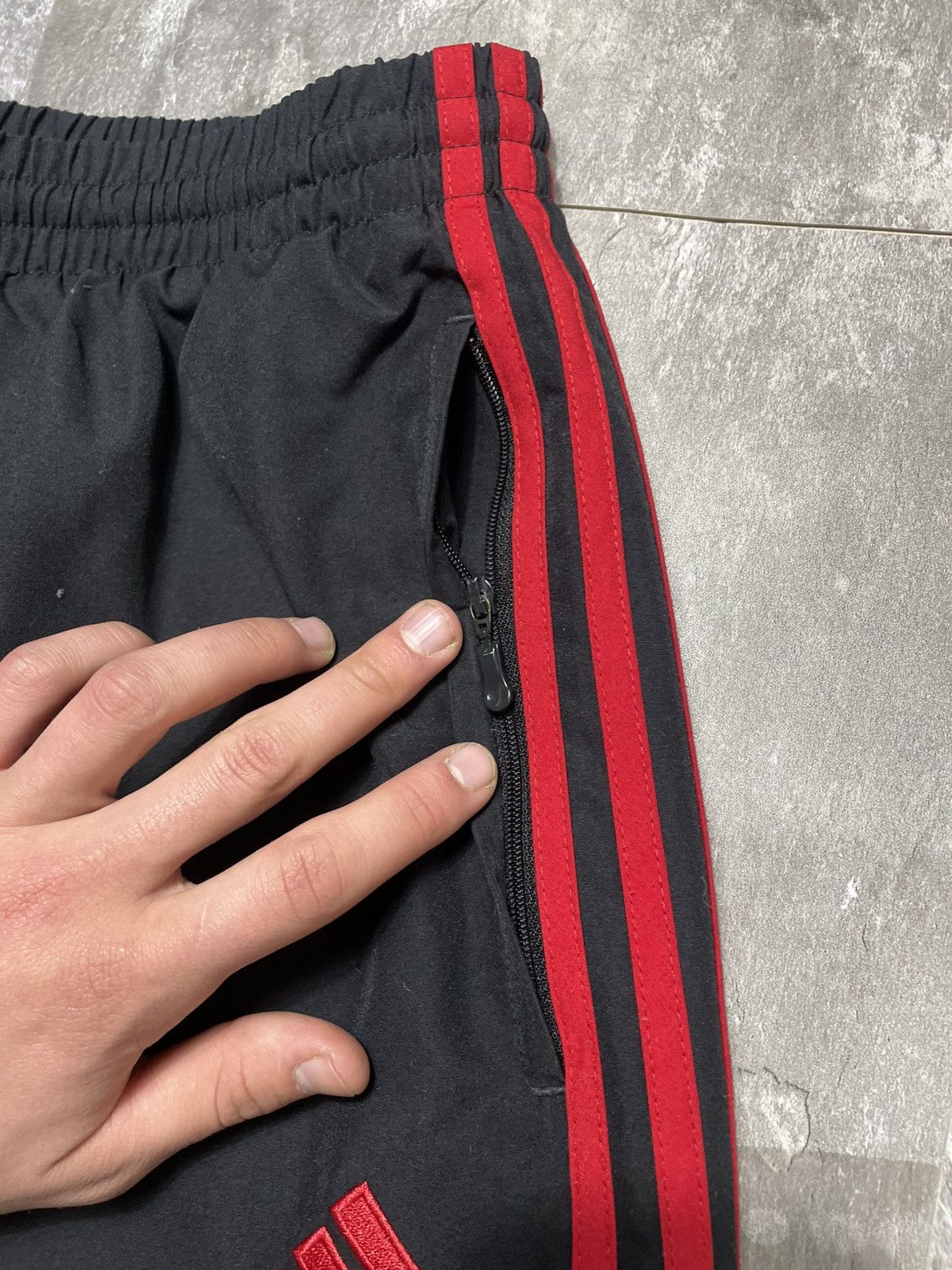 Adidas Adidas Liverpool Vintage Soccer Football Sweatpants Joggers Size US 30 / EU 46 - 5 Thumbnail