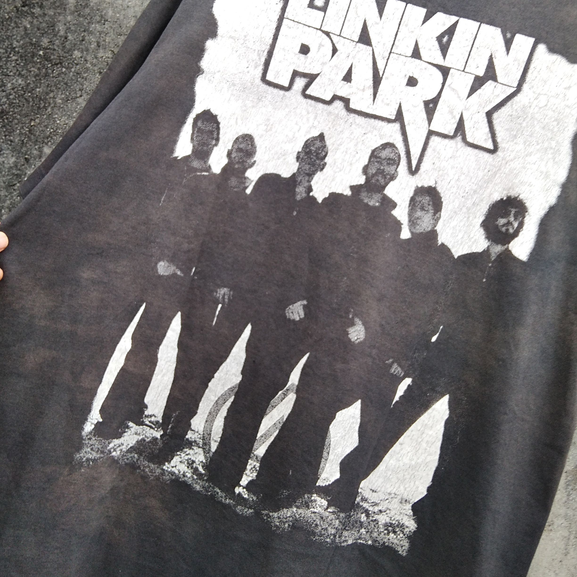 Band Tees Vintage 00s LINKIN PARK Natural Sun Faded Black T-Shirt Size US L / EU 52-54 / 3 - 6 Thumbnail