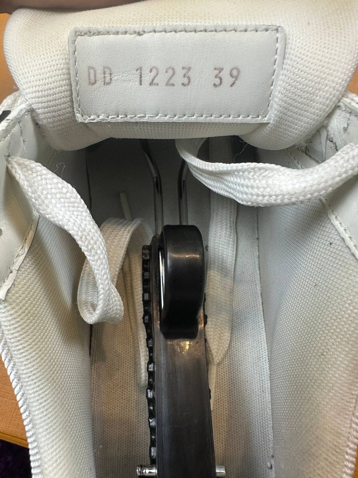 Louis Vuitton Louis Vuitton Trainer Black and White Size US 9 / IT 39 - 4 Thumbnail