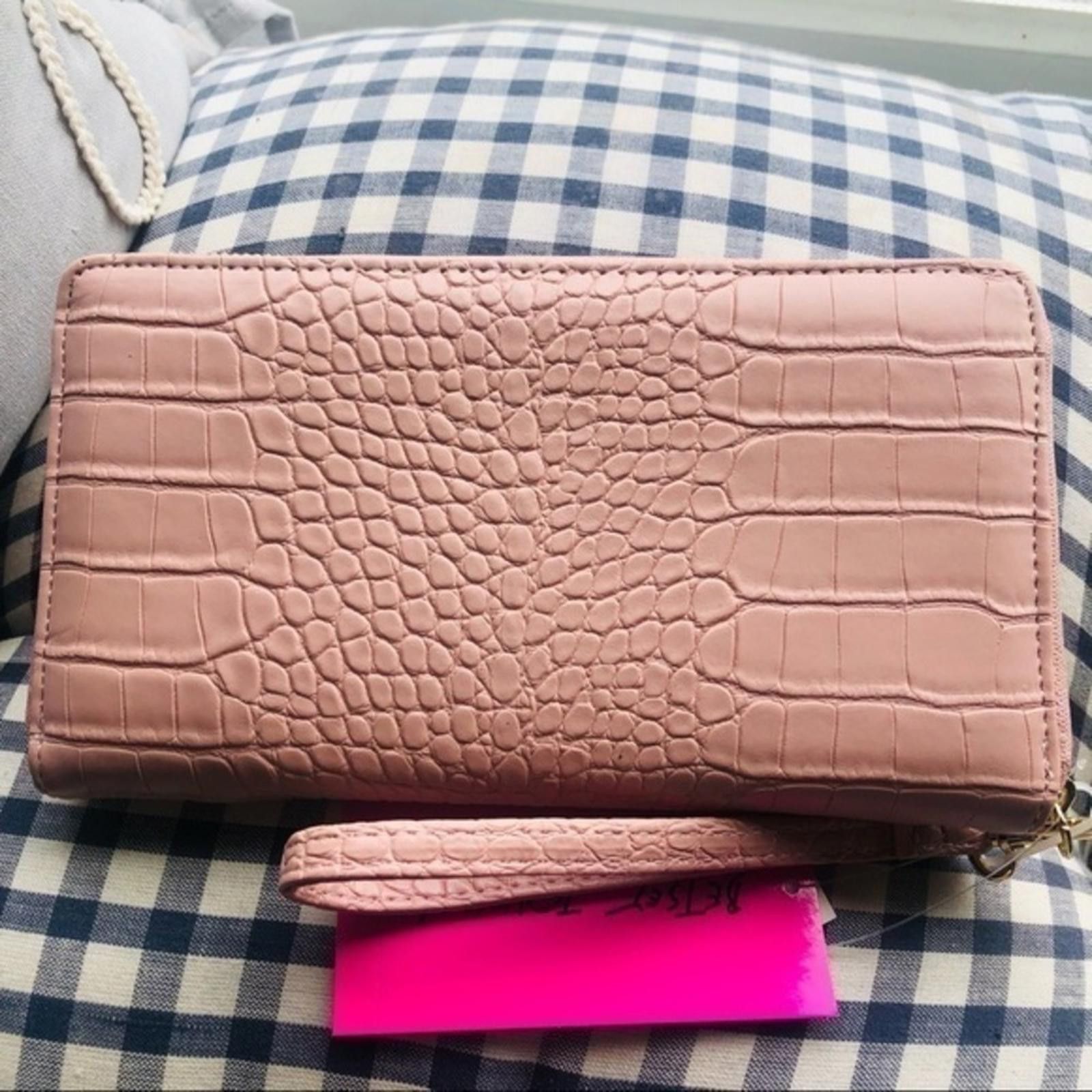 Designer Betsey Johnson Croc Embossed Bow Wallet NWT Size ONE SIZE - 4 Thumbnail